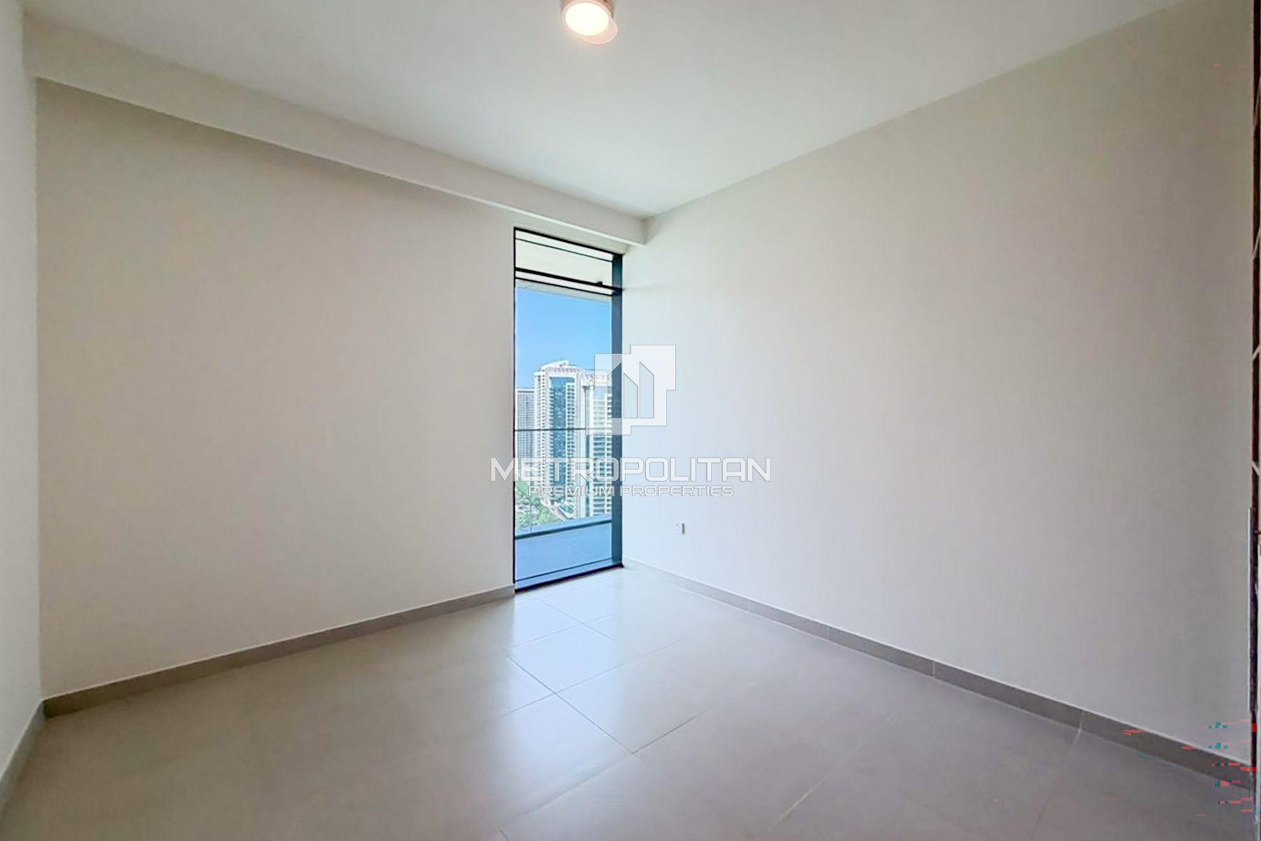 Brand New| Middle Floor| Direct Golf Course View