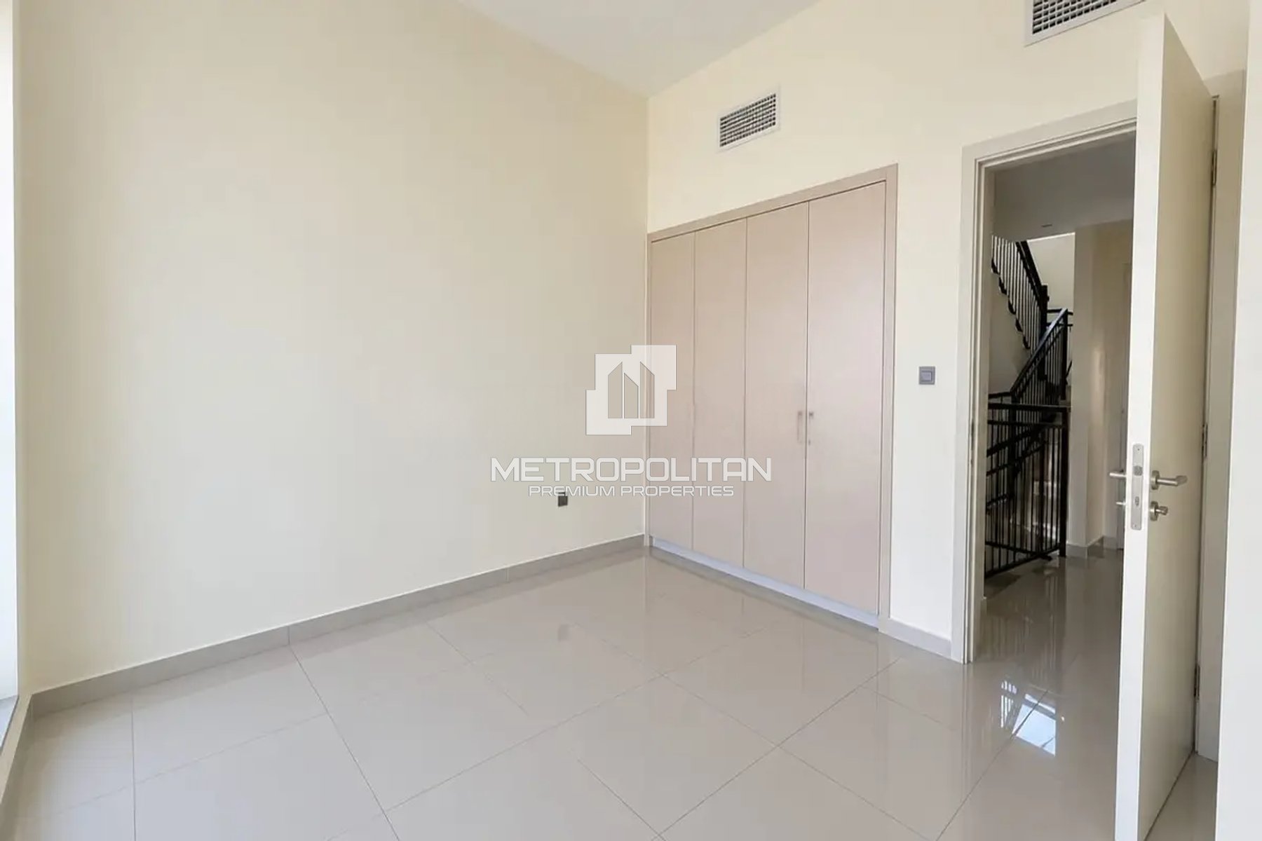 5 Bed Room + Maid | Closed Kitchen |  Single Row