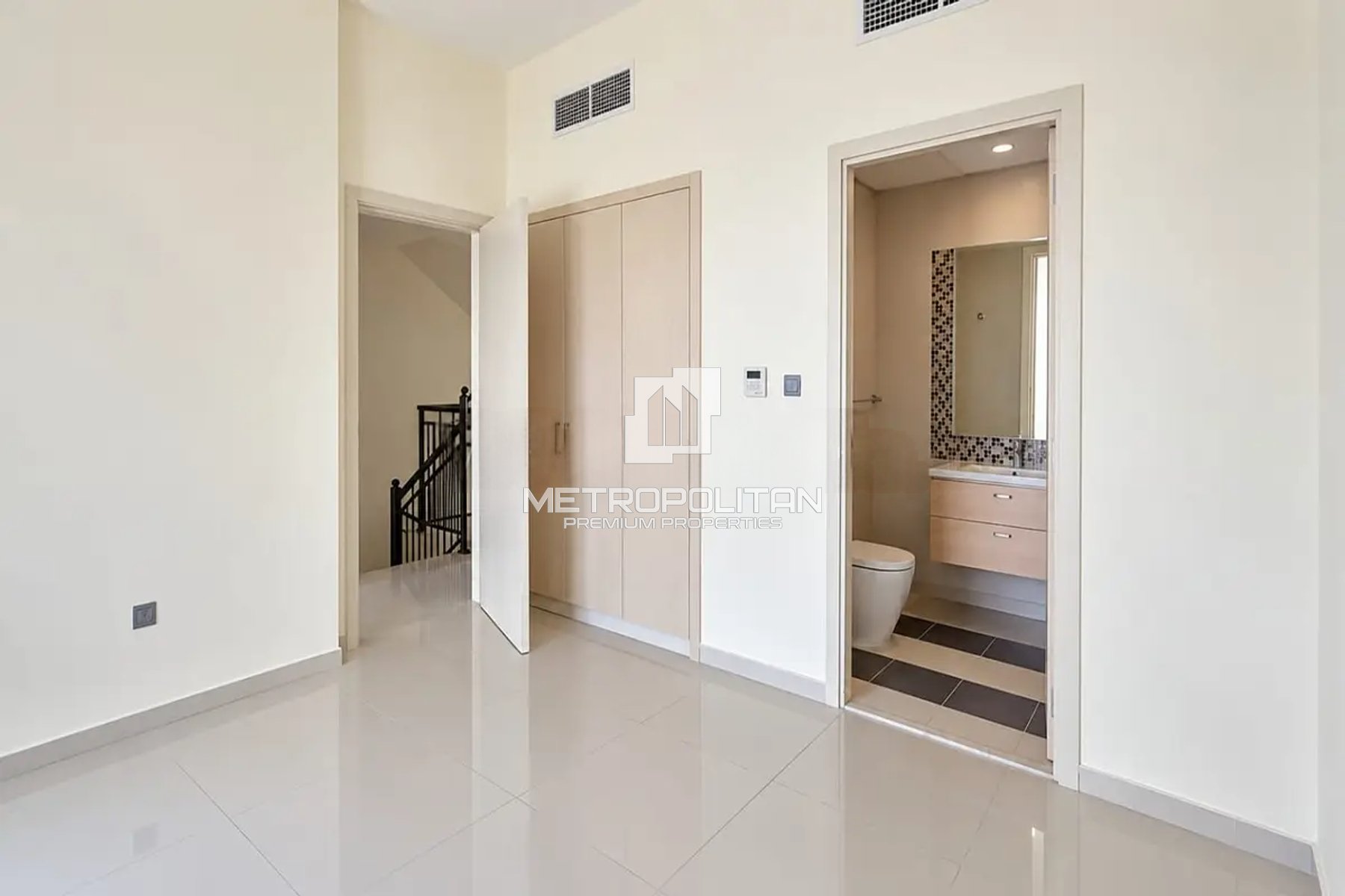 5 Bed Room + Maid | Closed Kitchen |  Single Row