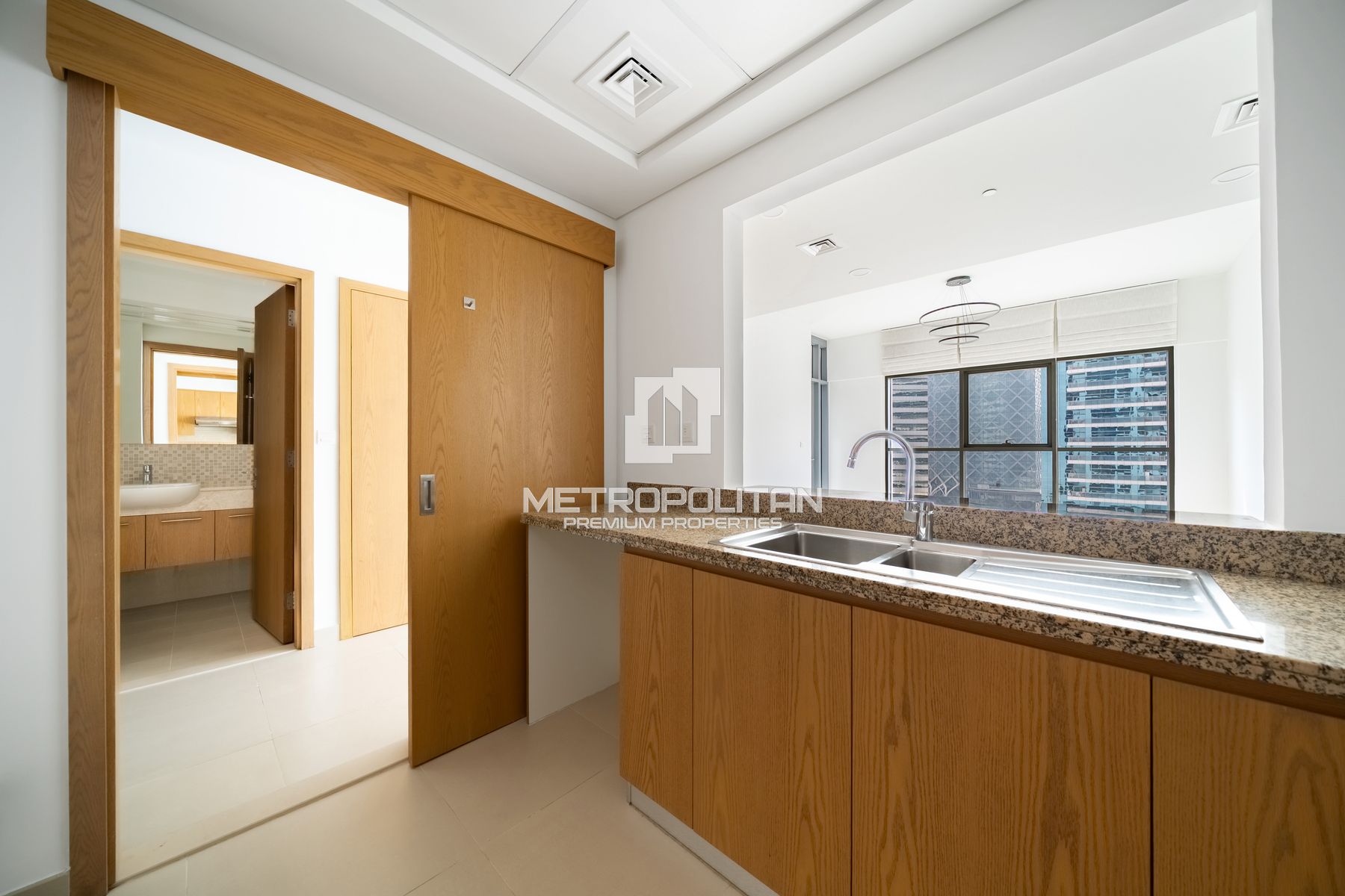 Снять квартиру в Bellevue Tower 1, Downtown Dubai - MPR-11445