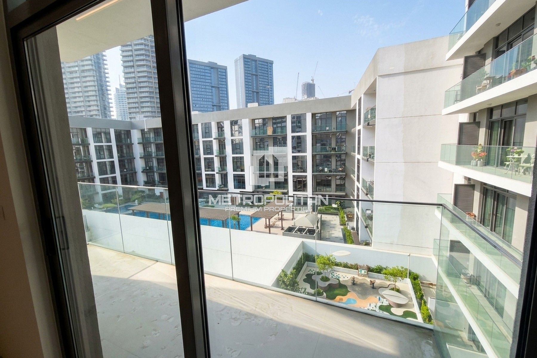 Снять квартиру в Stonehenge Residences II, Jumeirah Village Circle - MPR-11451