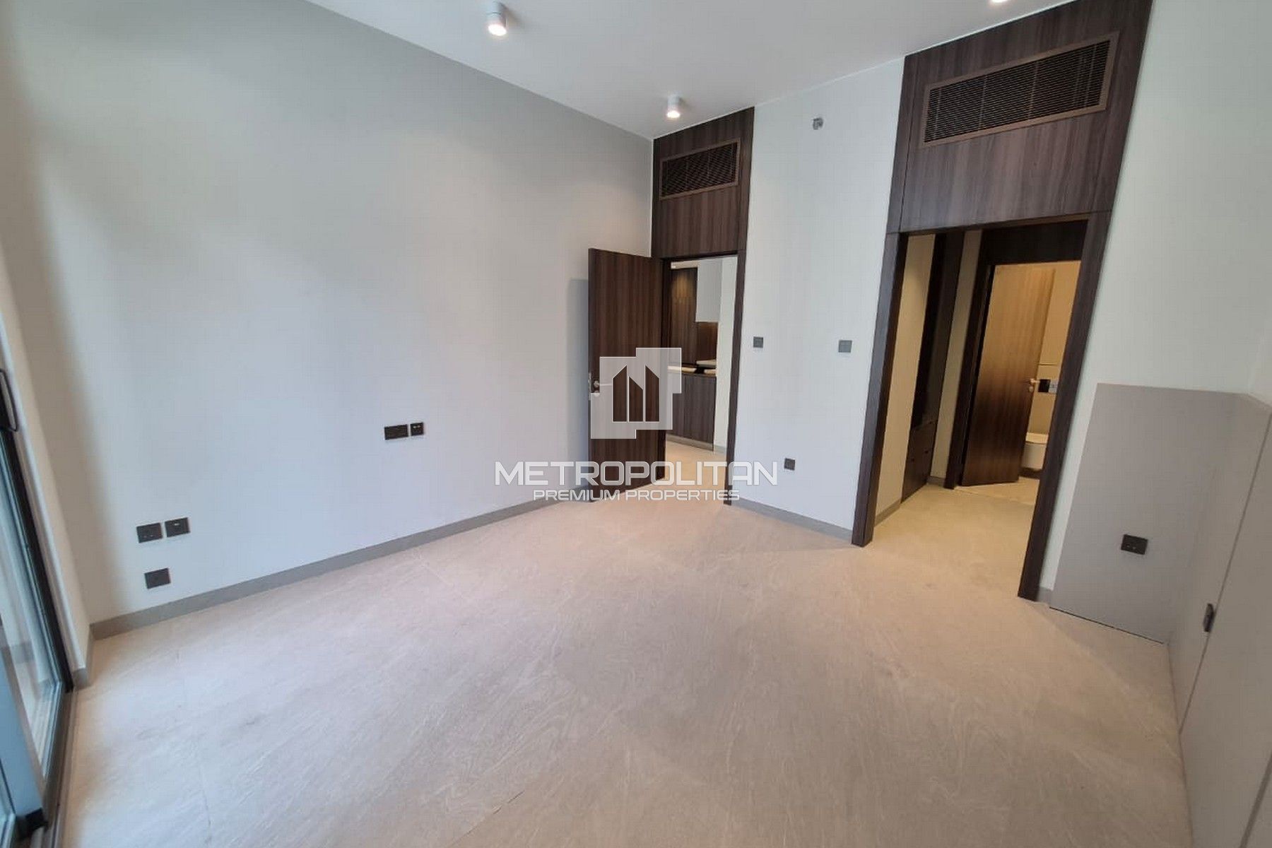 Ready to Move In | Unfurnished | Huge Layout