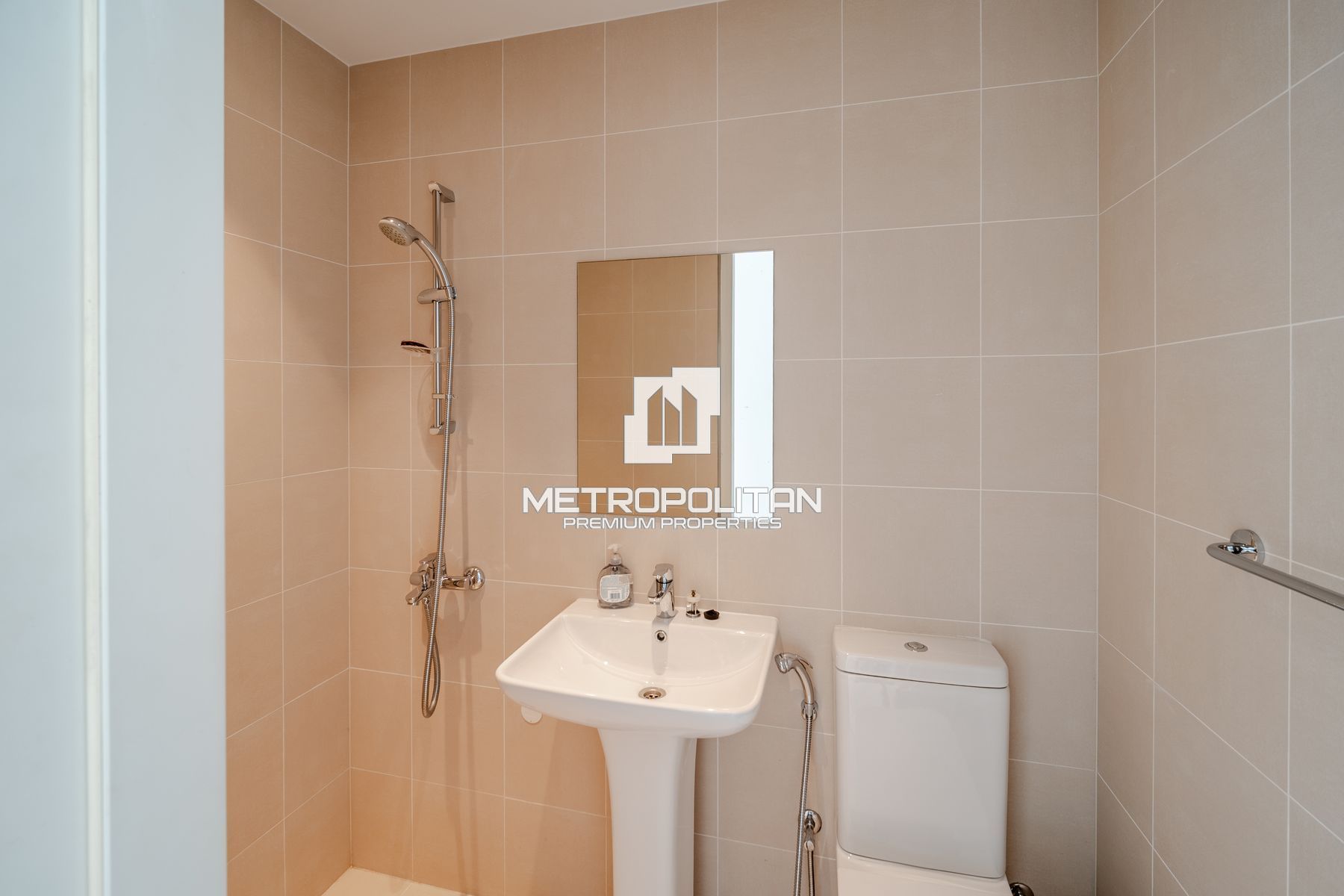 Mid Floor | Resort Style | Well Maintained