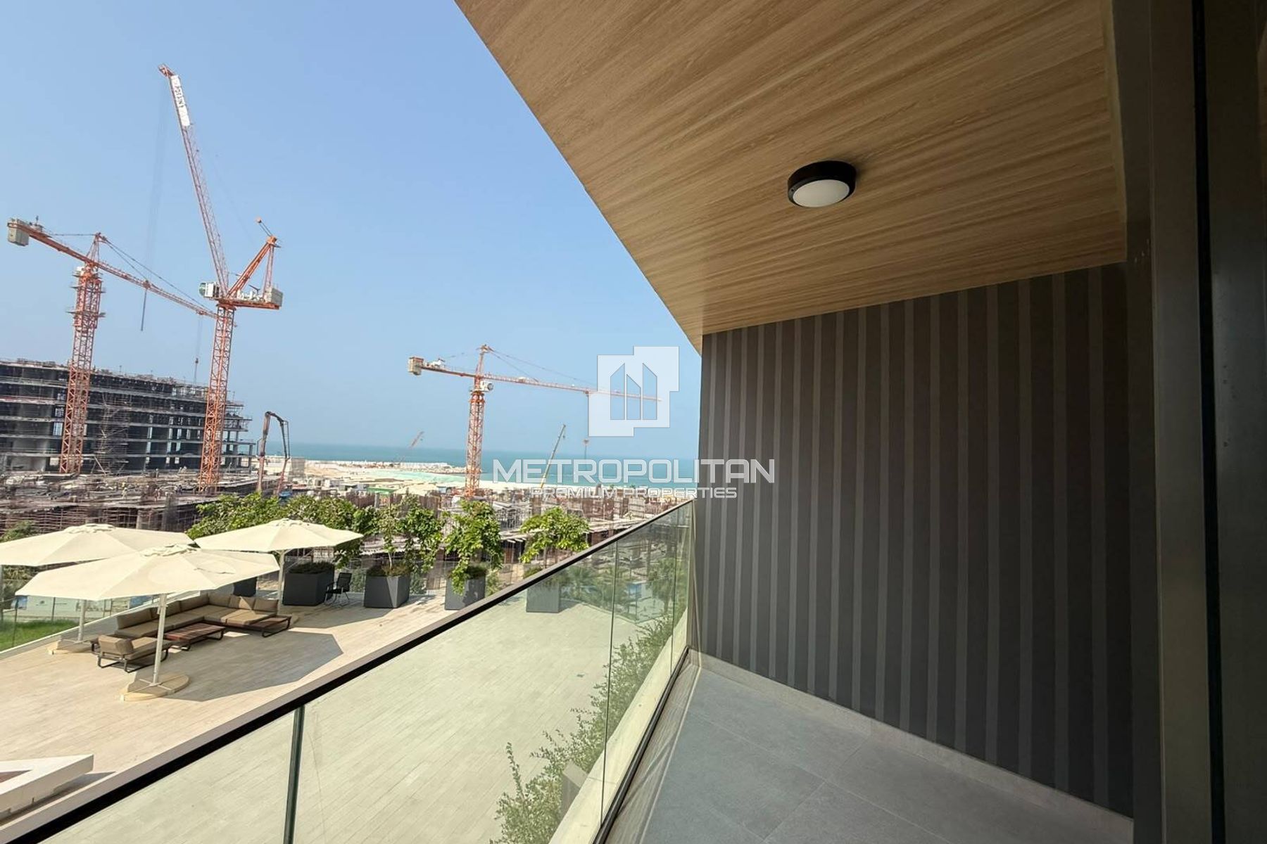 1Bed for Rent in Bayviews North |Pool and Sea View