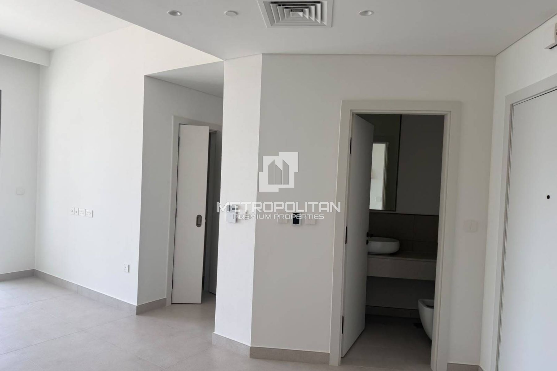 1Bed for Rent in Bayviews North |Pool and Sea View