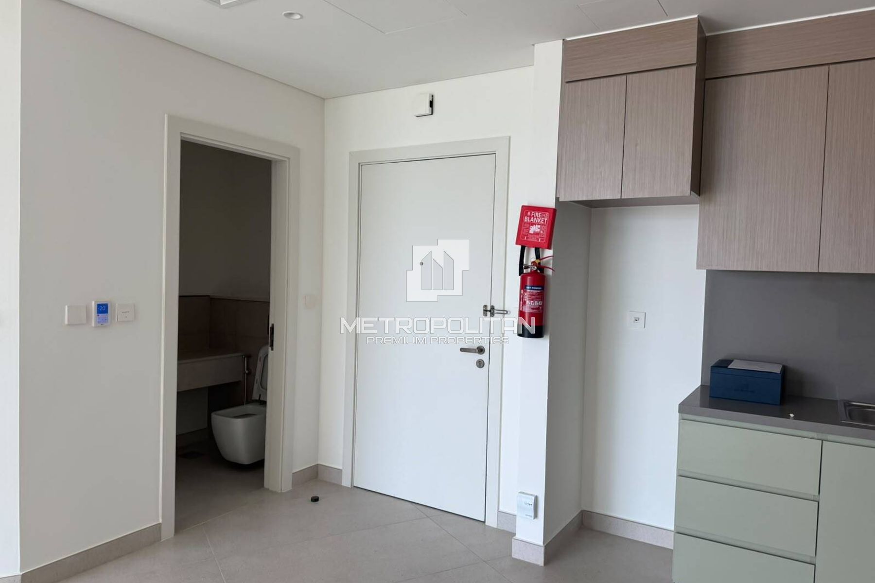 1Bed for Rent in Bayviews North |Pool and Sea View