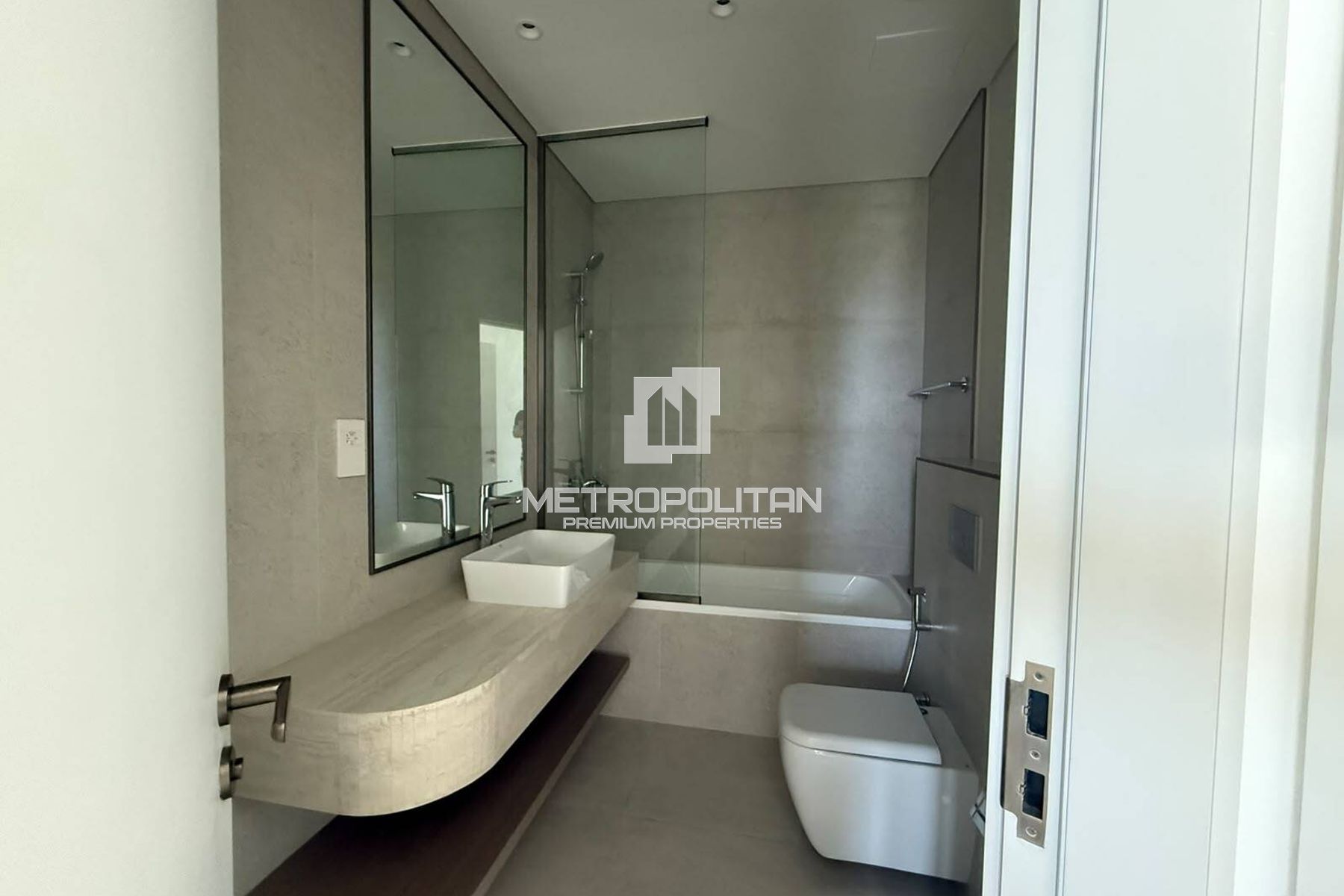 1Bed for Rent in Bayviews North |Pool and Sea View