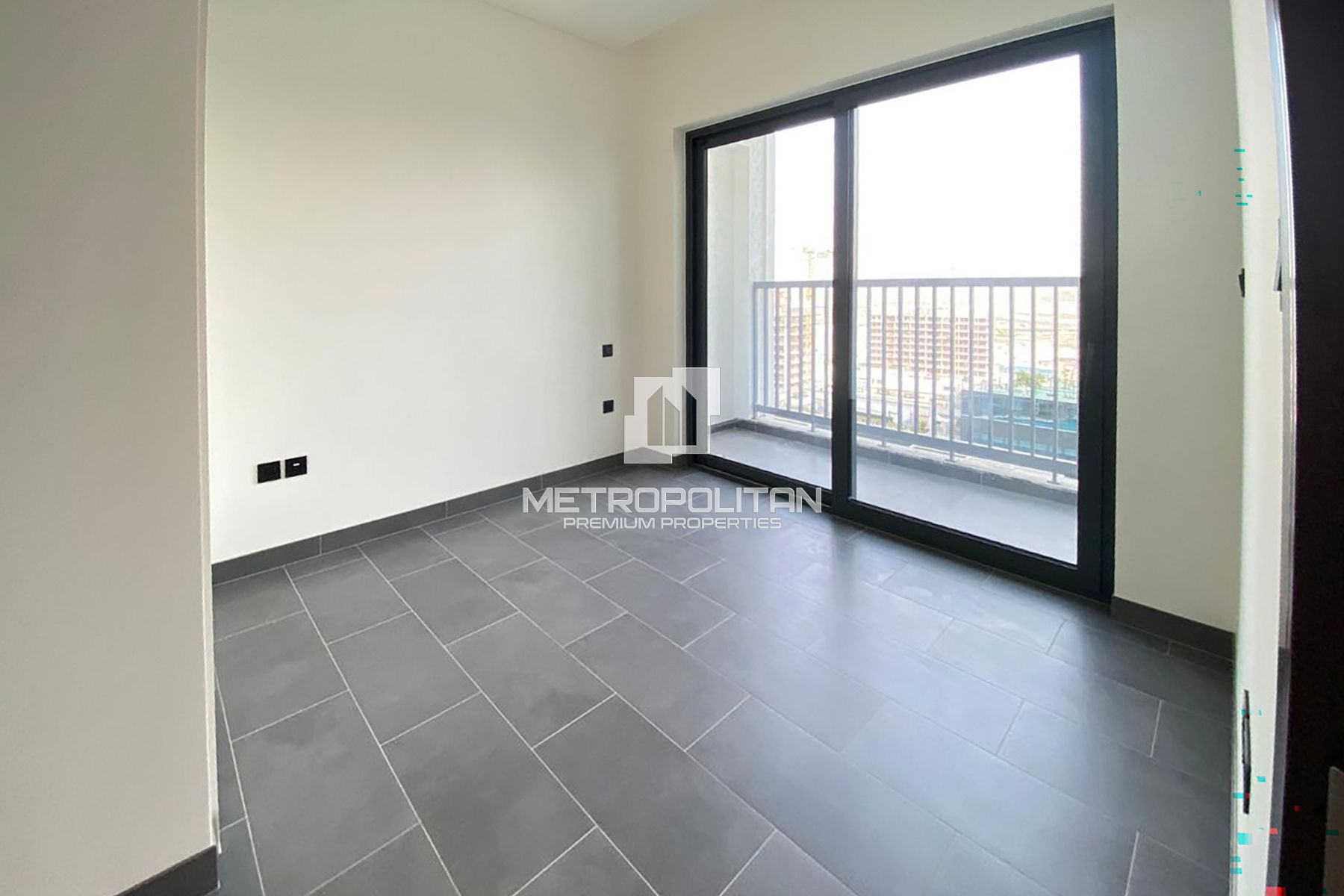Modern 1BR | Generous Layout | High Floor