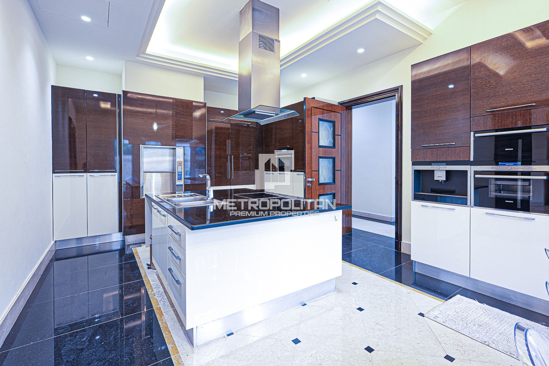 Palatial Classic Villa | For Lease | Lake View
