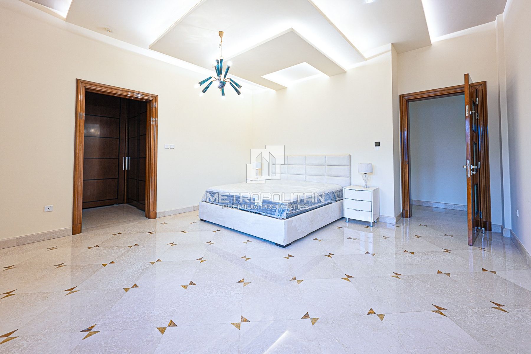 Palatial Classic Villa | For Lease | Lake View
