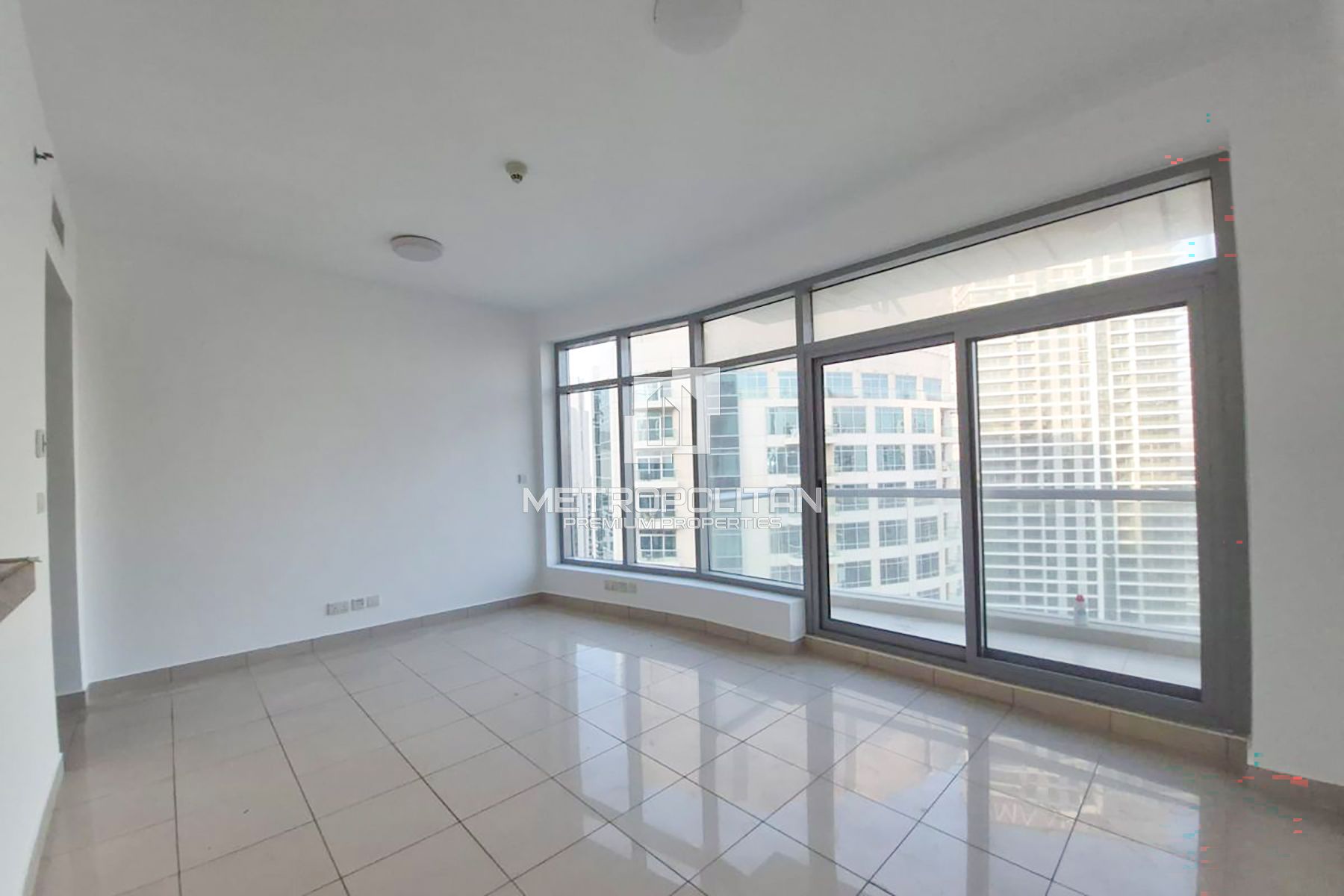 1BR Apartment for Rent in Fairfield Tower, Dubai Marina - MPR-11471