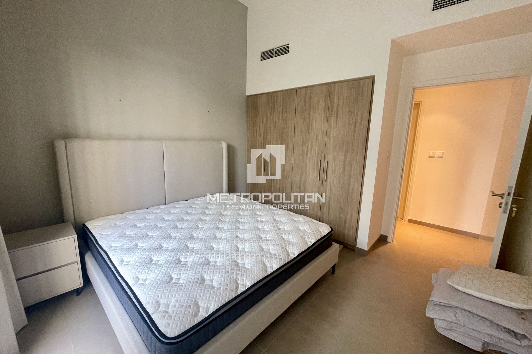 Ground Floor| Ready Move In | Huge Terrace
