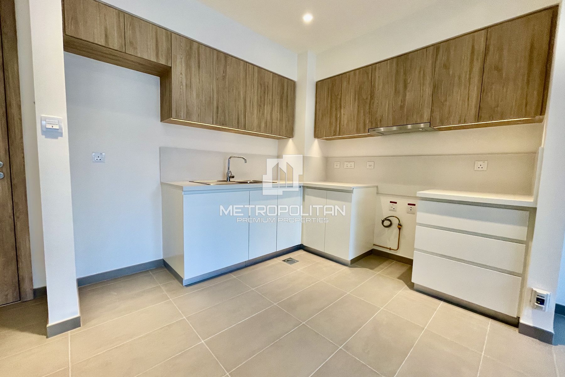 Ground Floor| Ready Move In | Huge Terrace