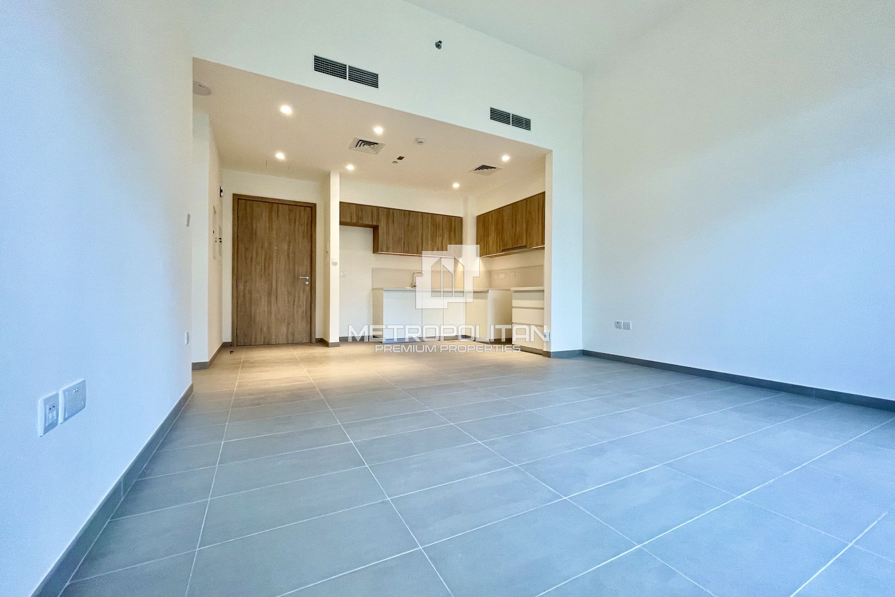 Ground Floor| Ready Move In | Huge Terrace