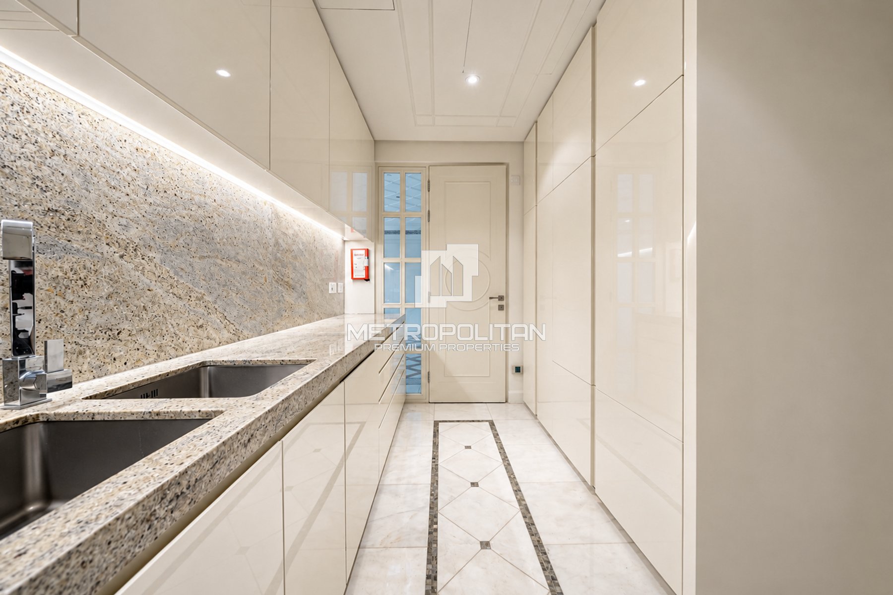 Stunning Marina View | Luxury Interiors | Prime
