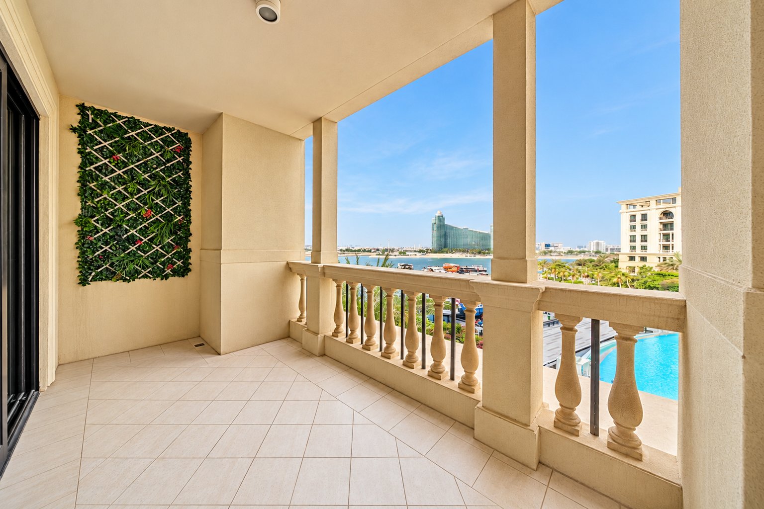Stunning Marina View | Luxury Interiors | Prime