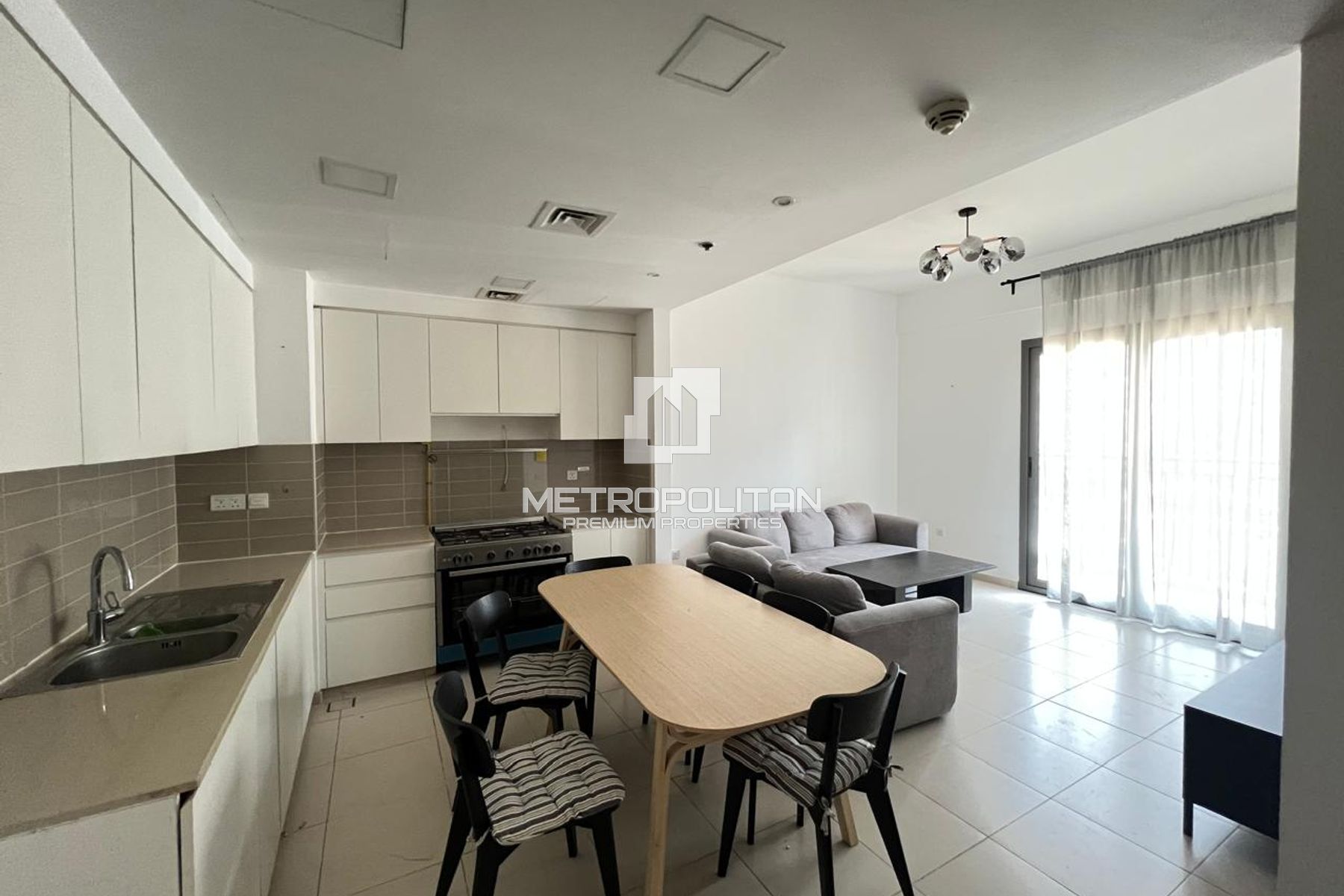 Снять квартиру в Zahra Apartments 2B, Town Square - MPR-11485