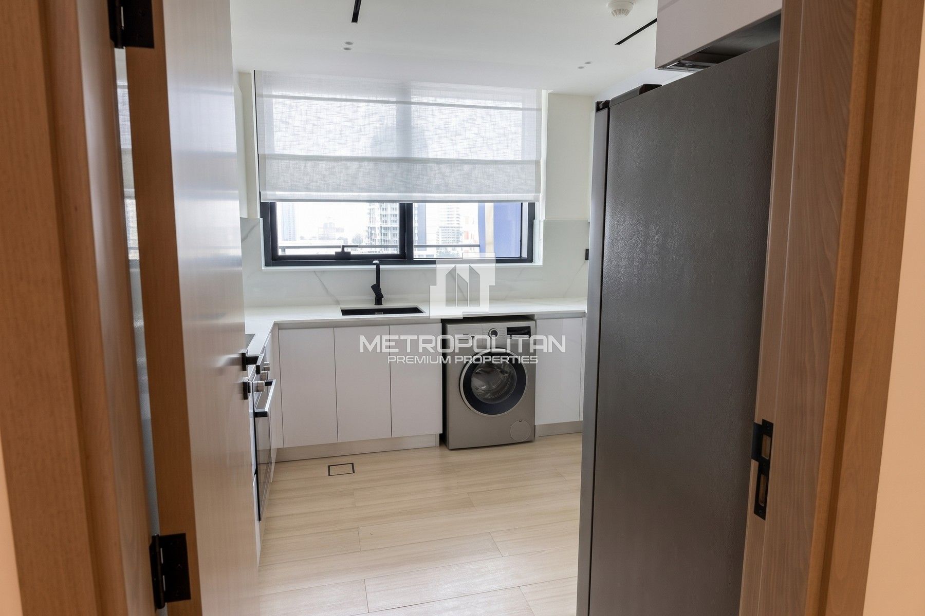 Full Skyline View | Ready to Move In | Middle Unit
