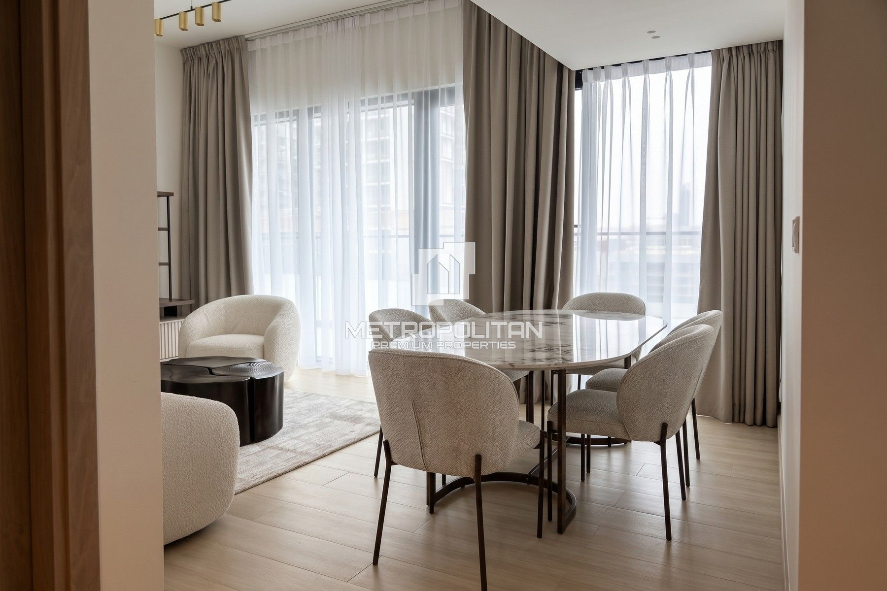 Full Skyline View | Ready to Move In | Middle Unit