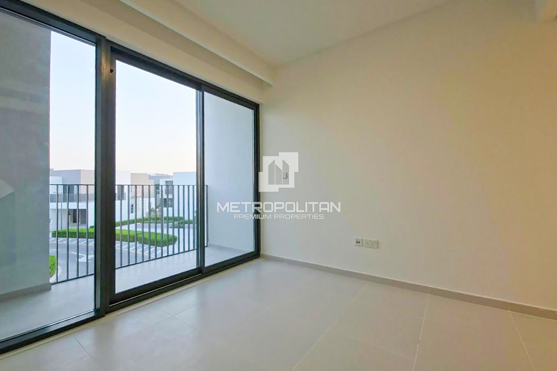Spacious Layout | Single Row | Close to Amenities