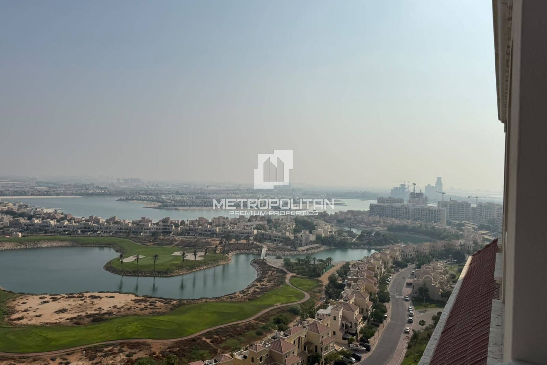 Luxury Studio | High Floor | Golf and Lagoon View