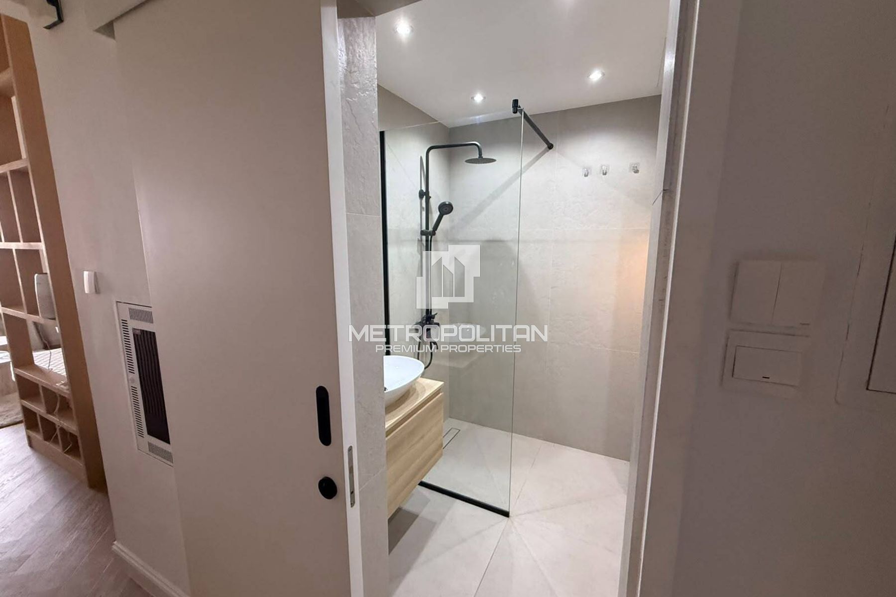 Luxury Studio | High Floor | Golf and Lagoon View