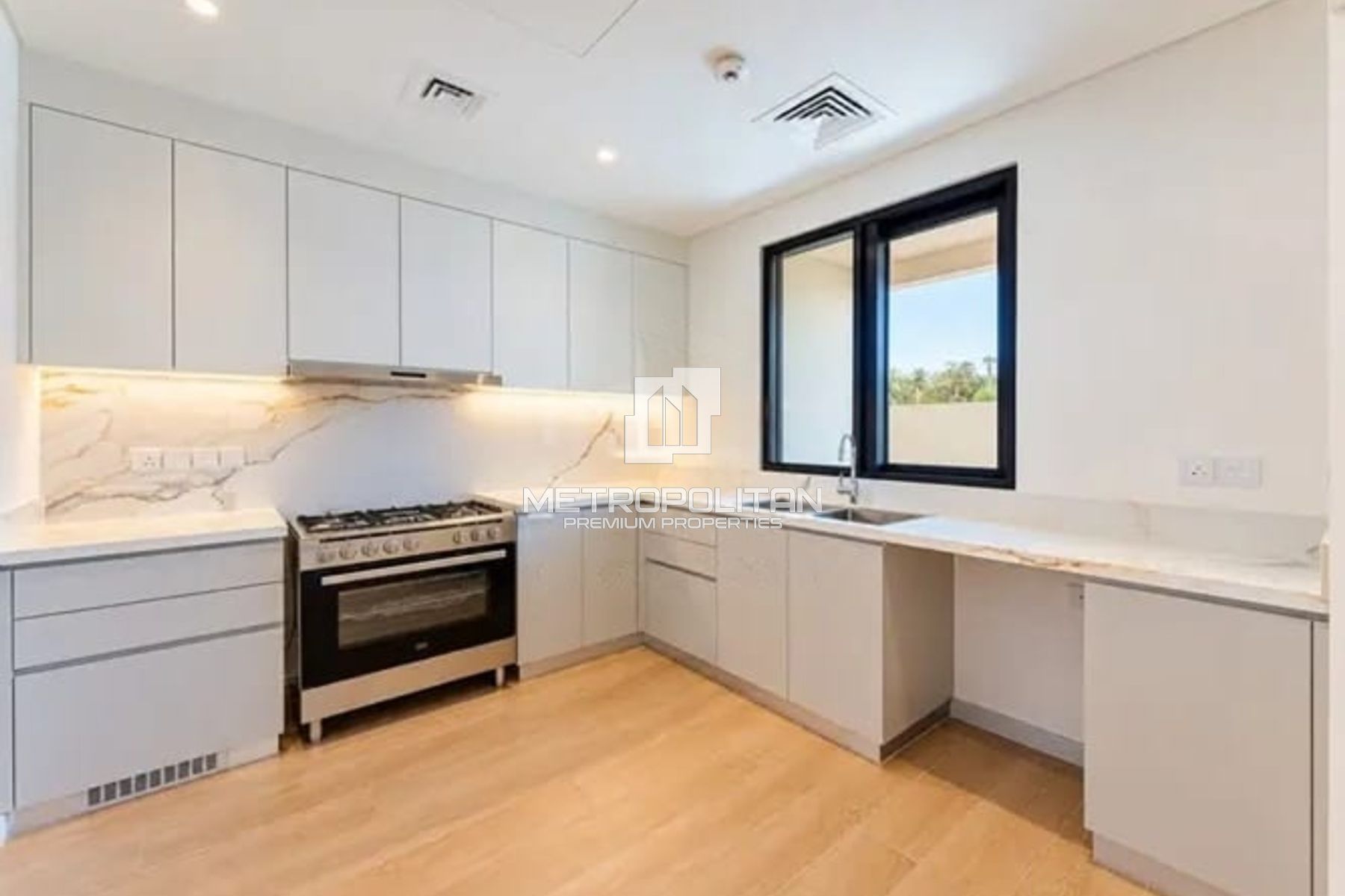Single Row | Landscaped Garden | Top Location