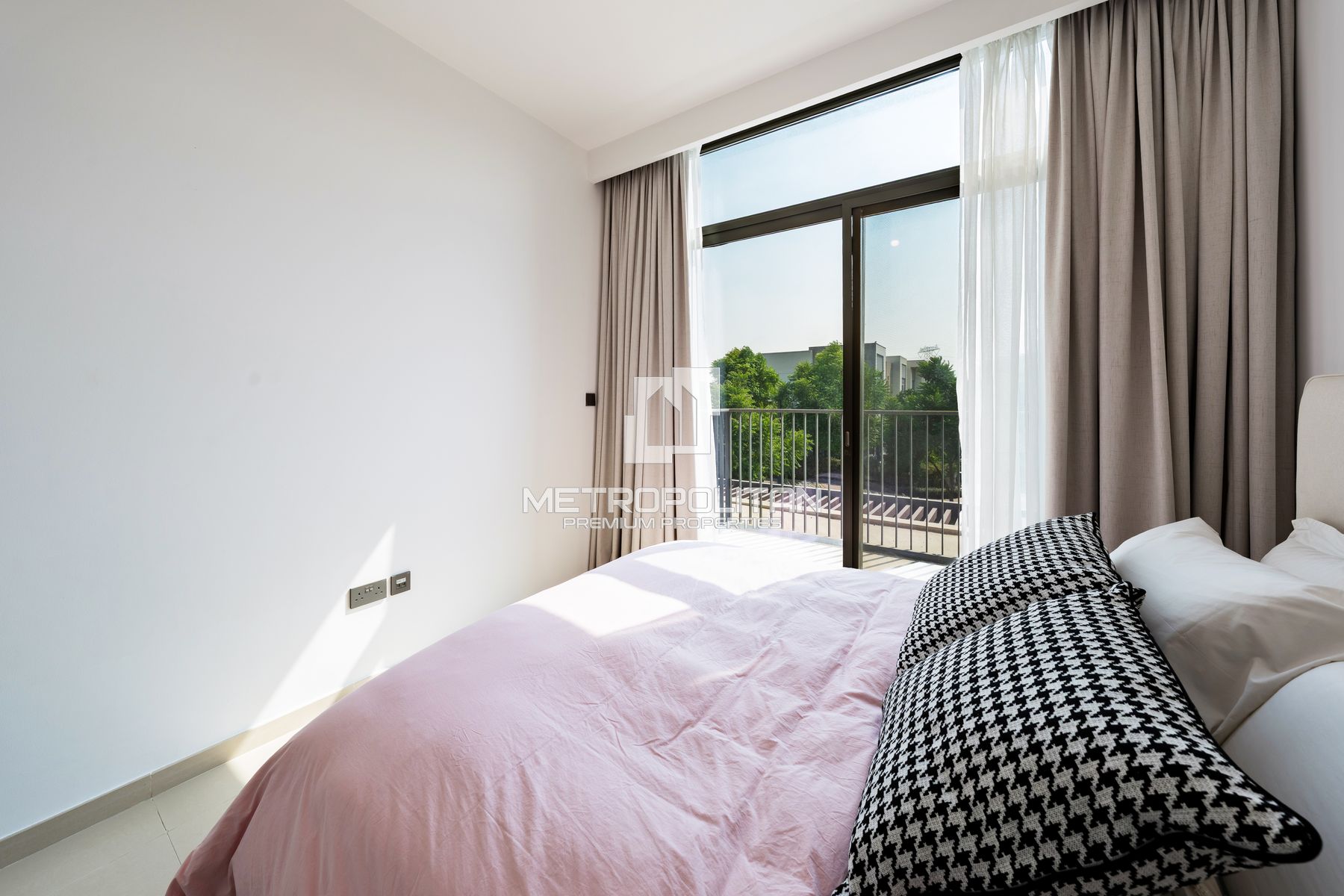 Modern 3 Bed| Family-Friendly Community| Furnished