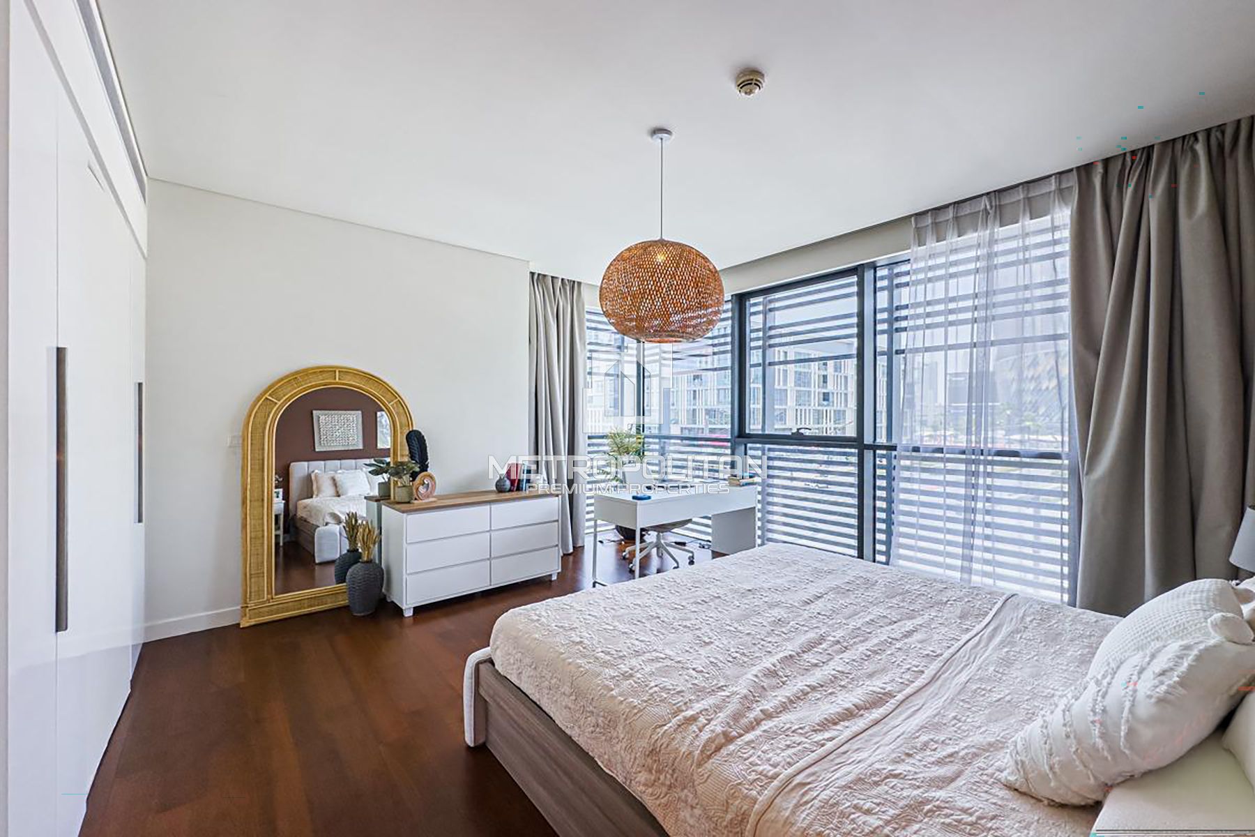 Maid's Room  |  Burj View  |  Large Layout