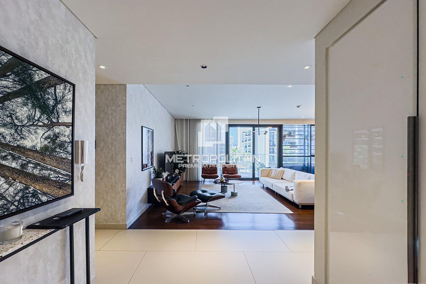 Maid's Room  |  Burj View  |  Large Layout