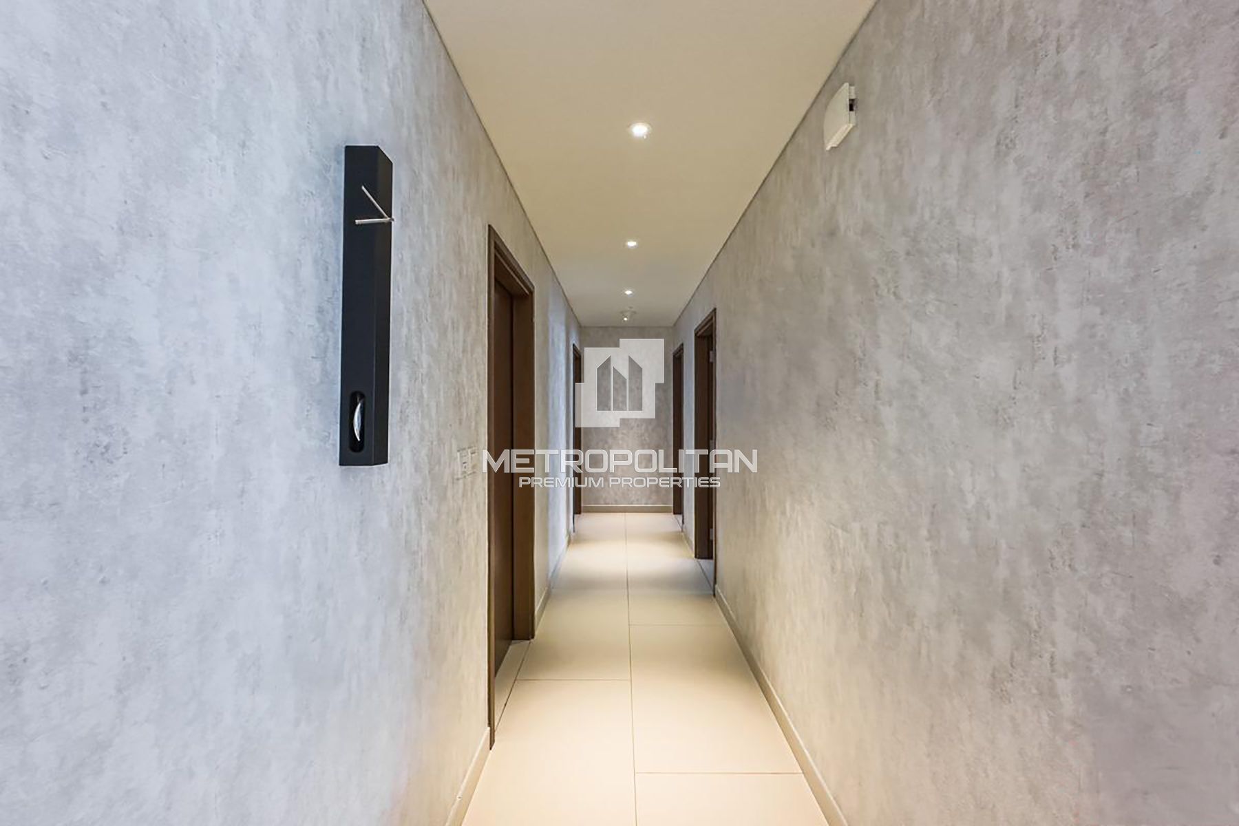 Maid's Room  |  Burj View  |  Large Layout
