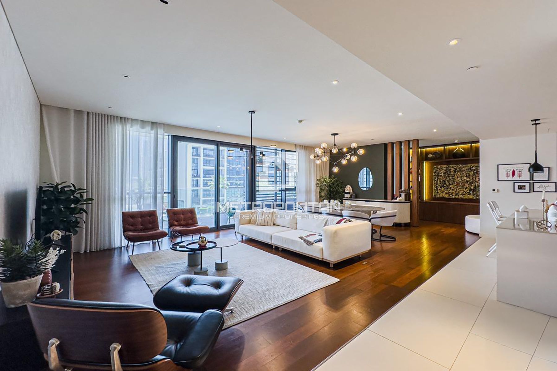 Maid's Room  |  Burj View  |  Large Layout