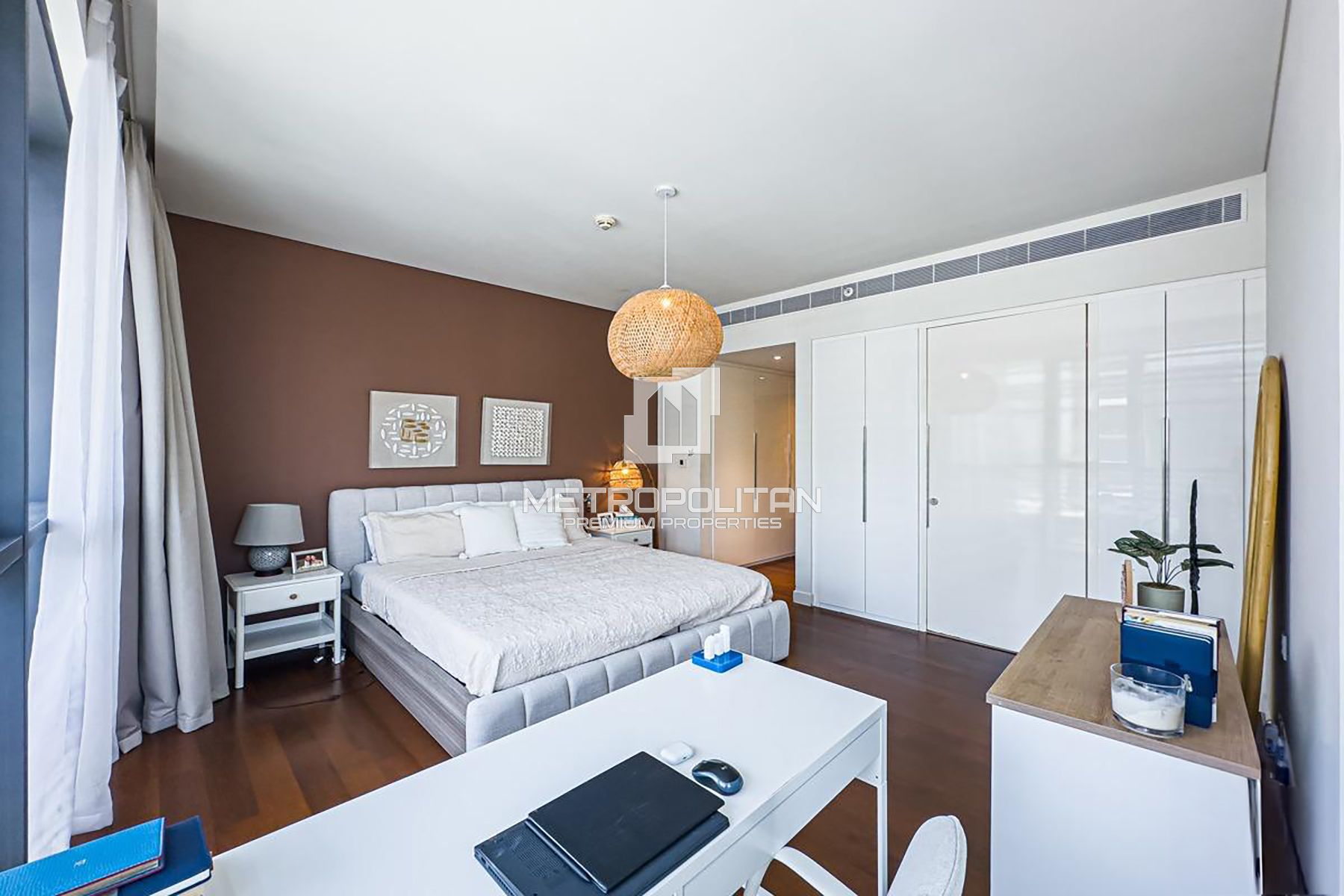 Maid's Room  |  Burj View  |  Large Layout