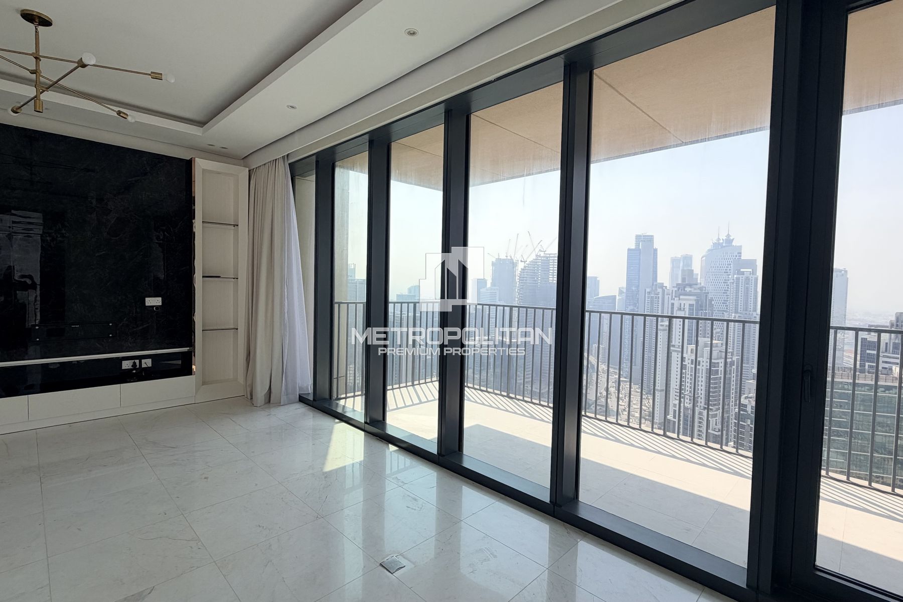 SkyRise Collection | High Floor | Huge Layout