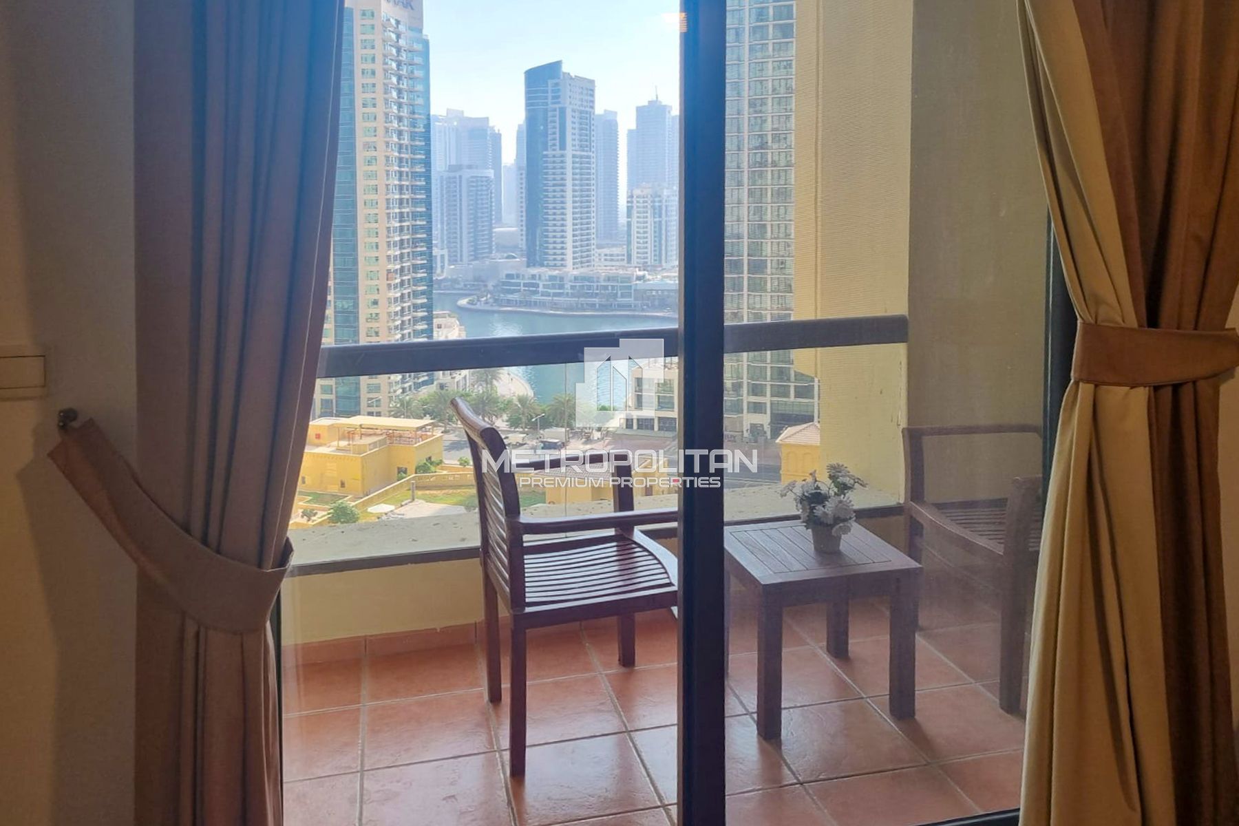 Walk to Beach | 2 Cheques | Furnished 1 Bed