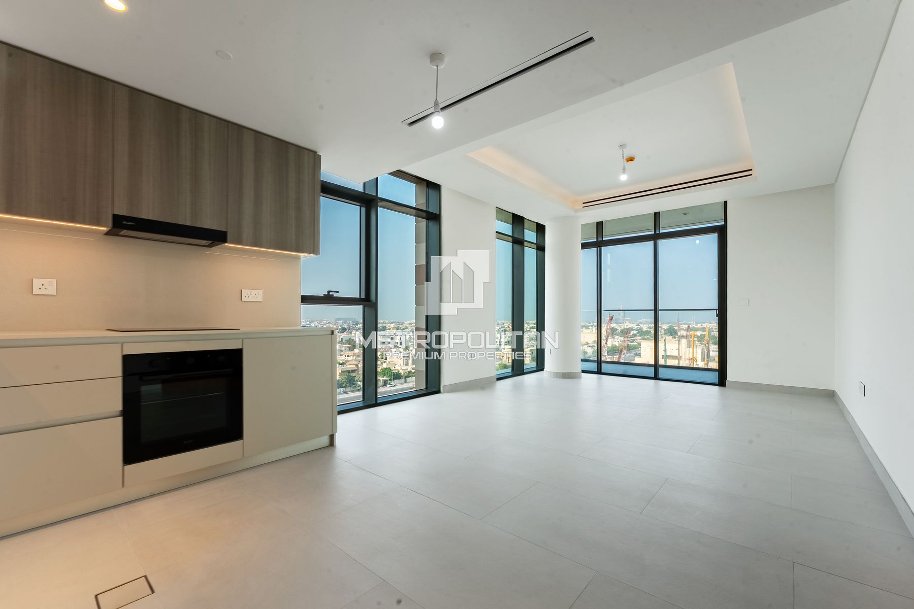 High Floor | Fitted Kitchen | Brand New Unit