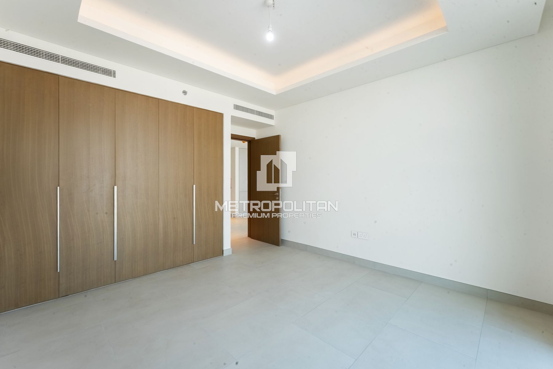 High Floor | Fitted Kitchen | Brand New Unit