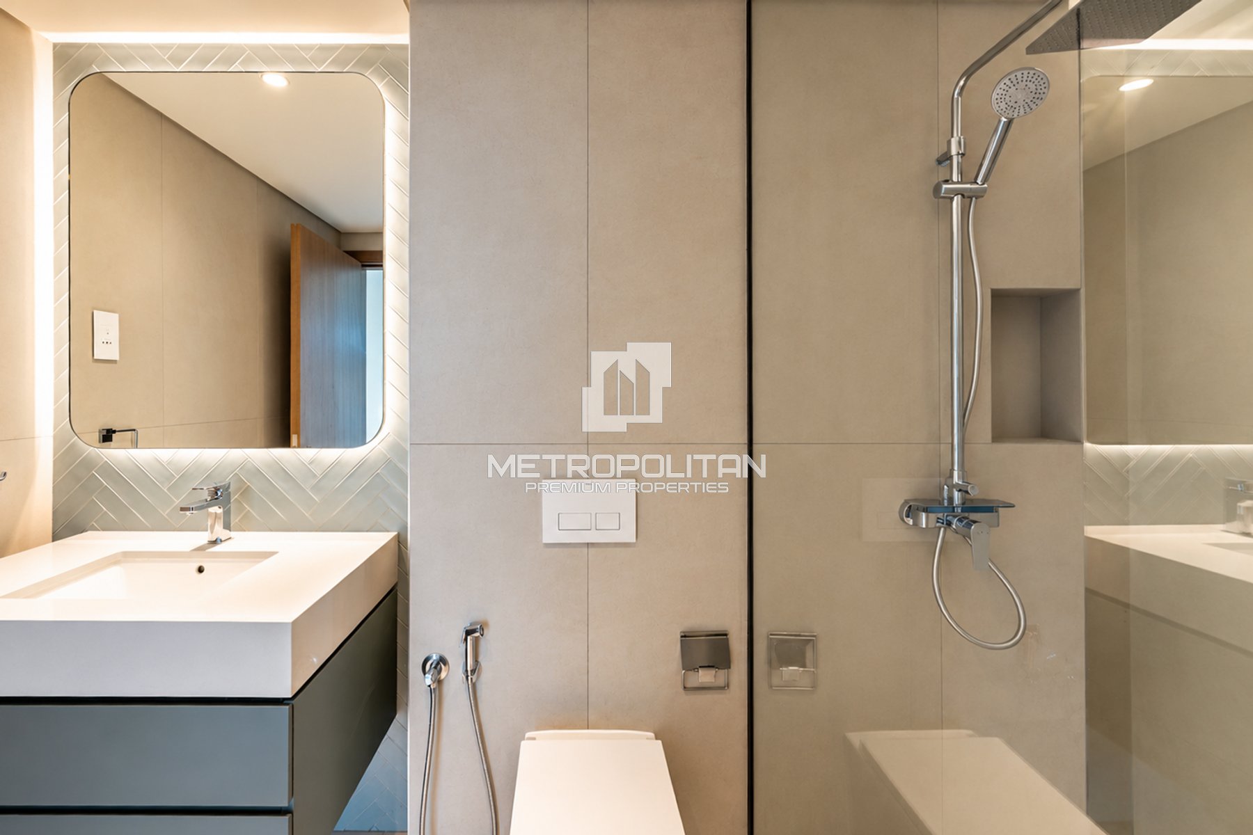 High Floor | Fitted Kitchen | Brand New Unit