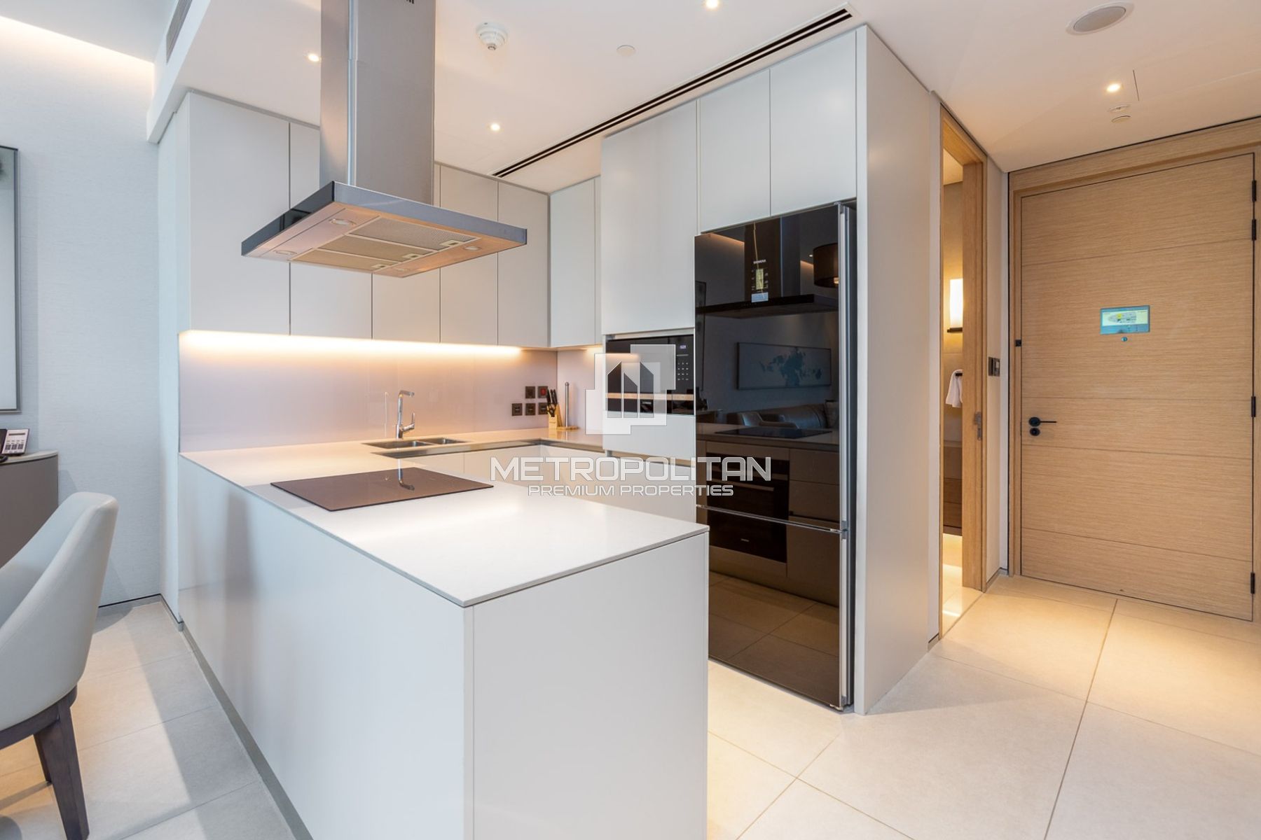 Prime Location | Vibrant Waterfront Living