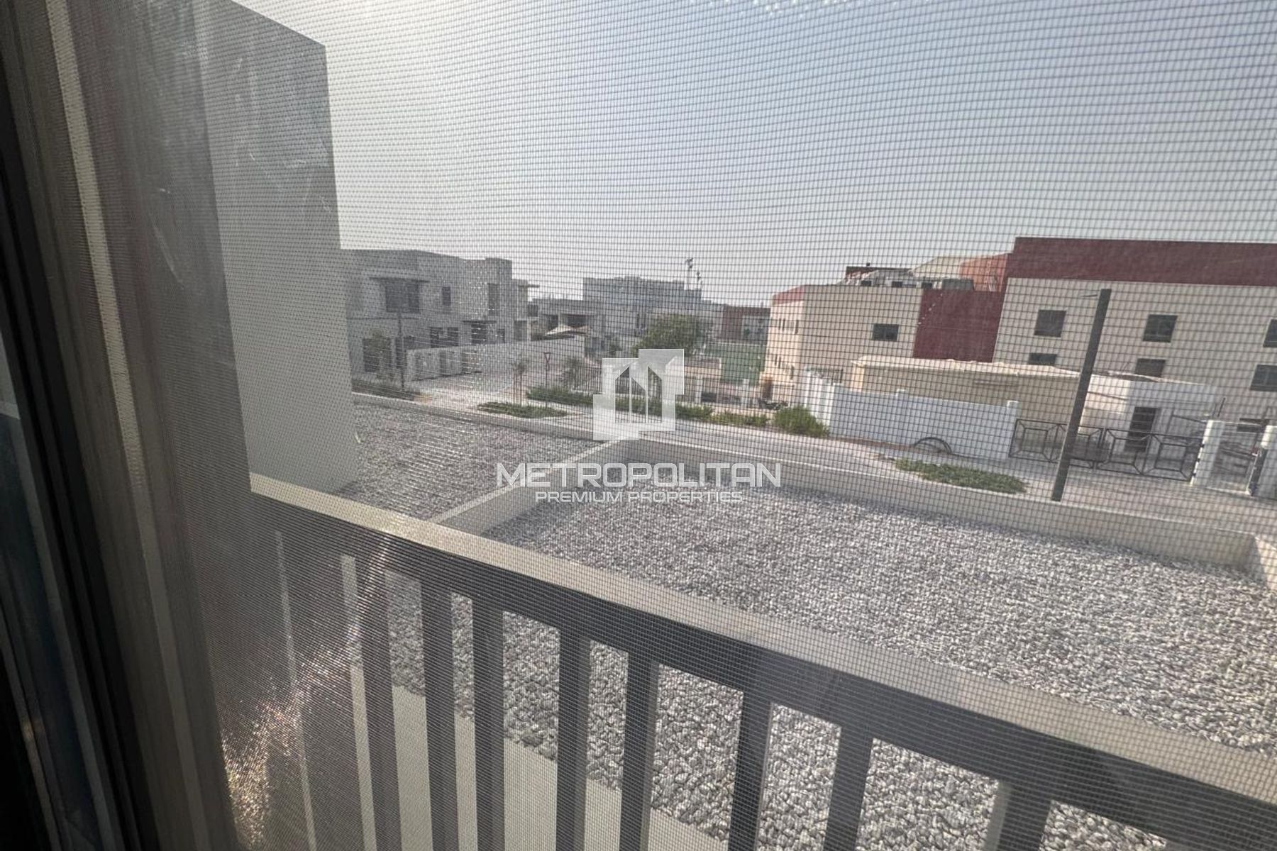 Prime Deal | 4BR Single Row | Huge Plot