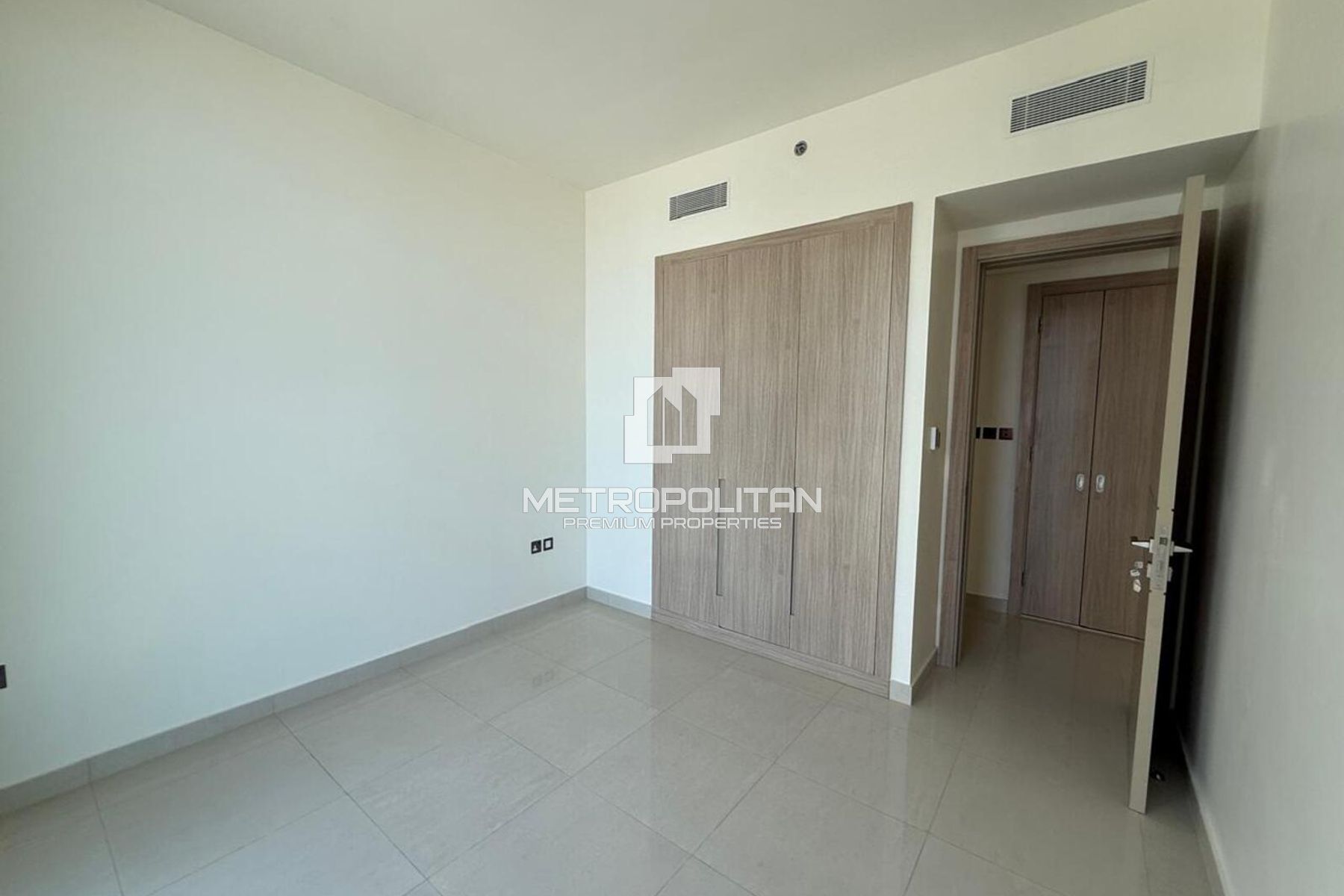 شقة للإيجار في Bay Residences، Mina Al Arab - MPR-11575