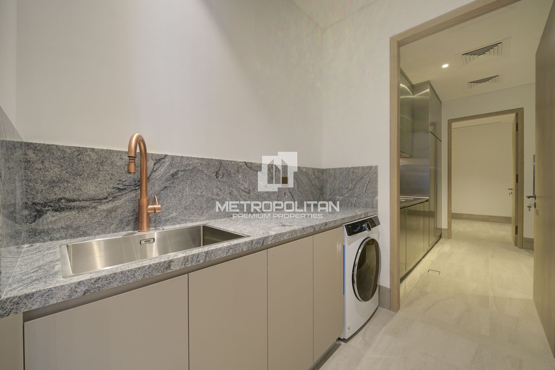 Full Palm View | High Floor | Corner Unit