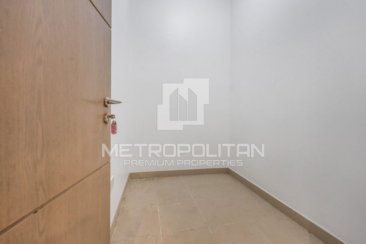 Large Floor Plan | Modern Interiors | High Floor