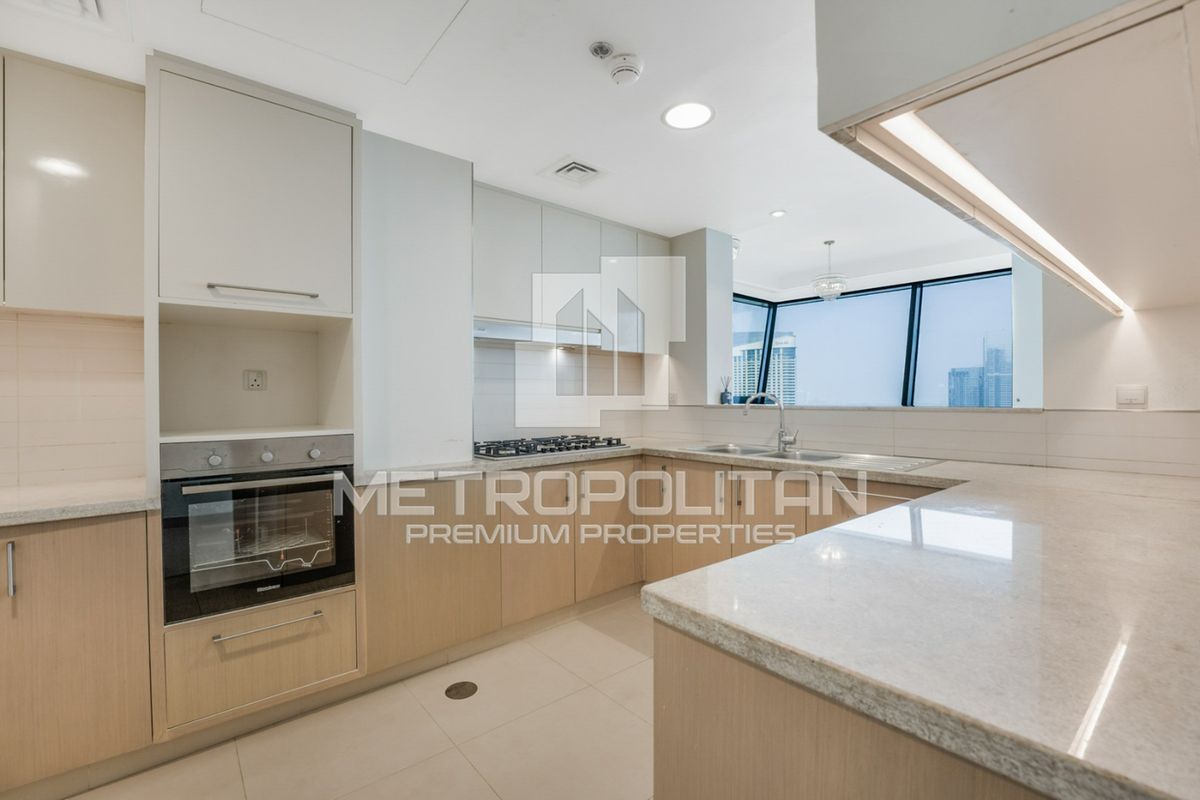 Large Floor Plan | Modern Interiors | High Floor