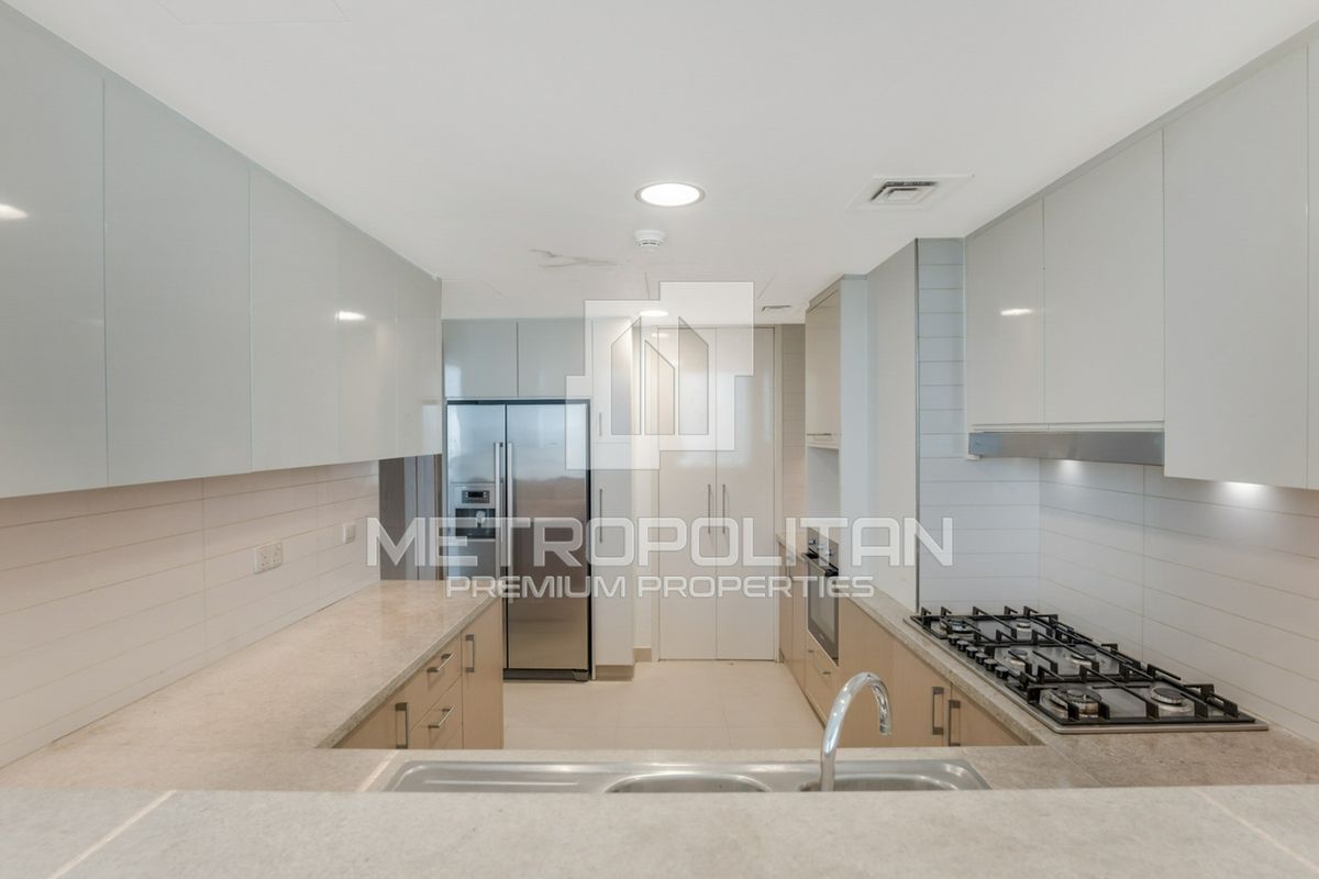Large Floor Plan | Modern Interiors | High Floor