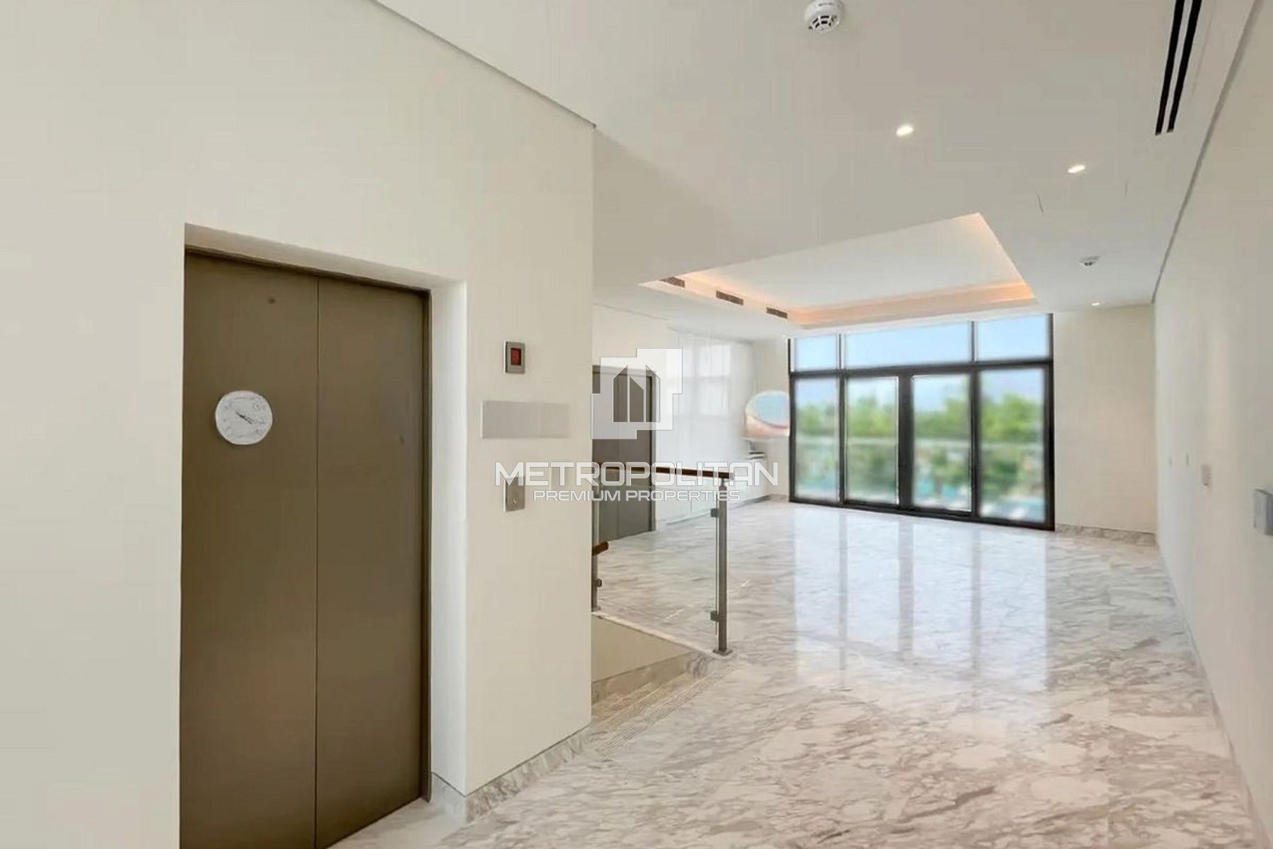 Brand New | 6-Bedroom Villa on the Lagoons
