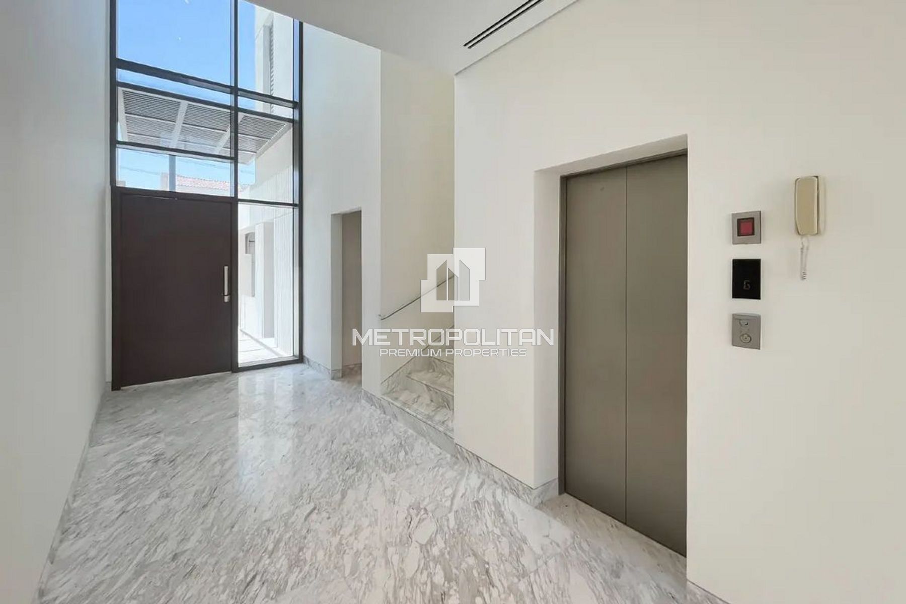 Brand New | 6-Bedroom Villa on the Lagoons