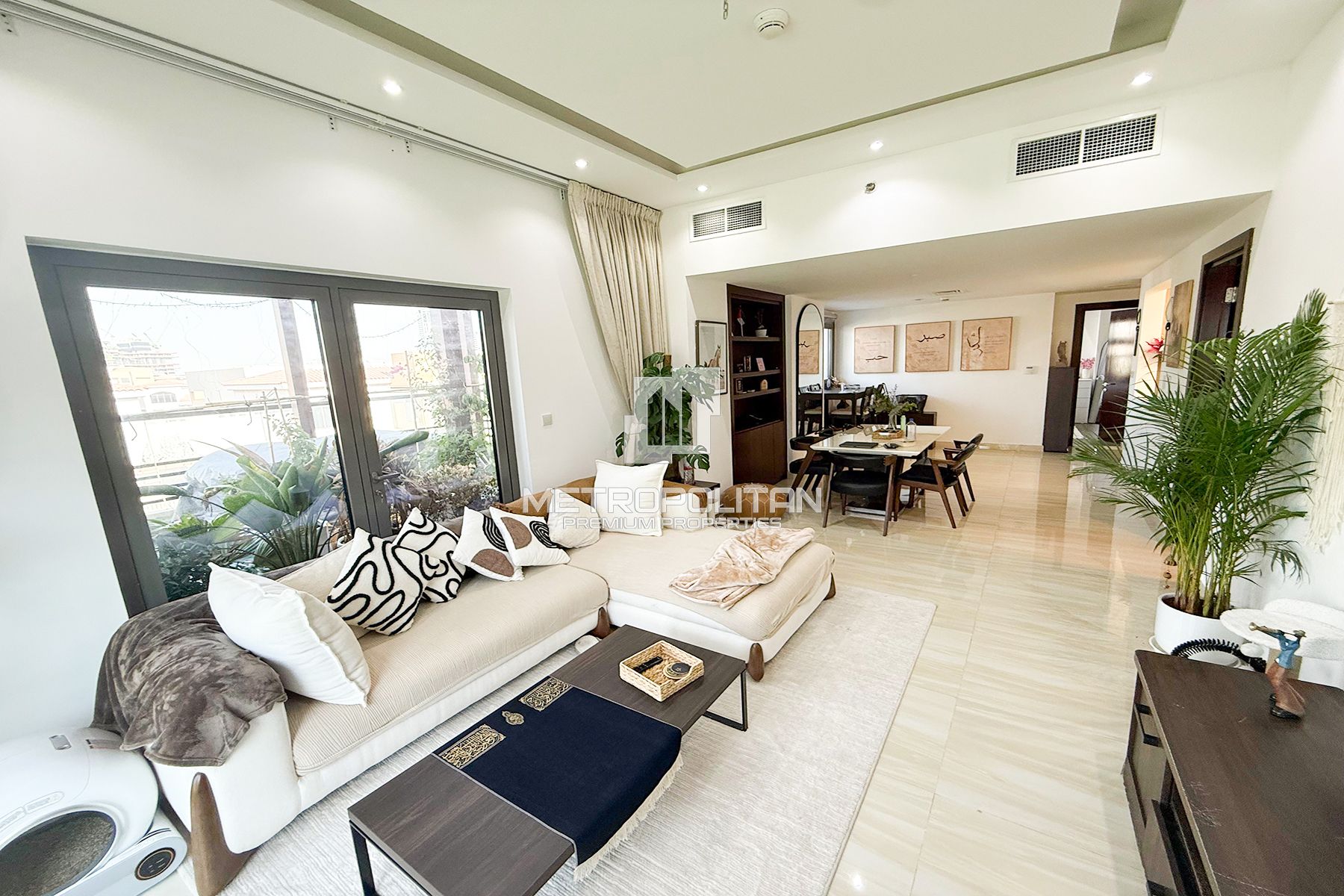 شقة من غرفتين للإيجار في جميرا فيليج سيركل – MPR-6860