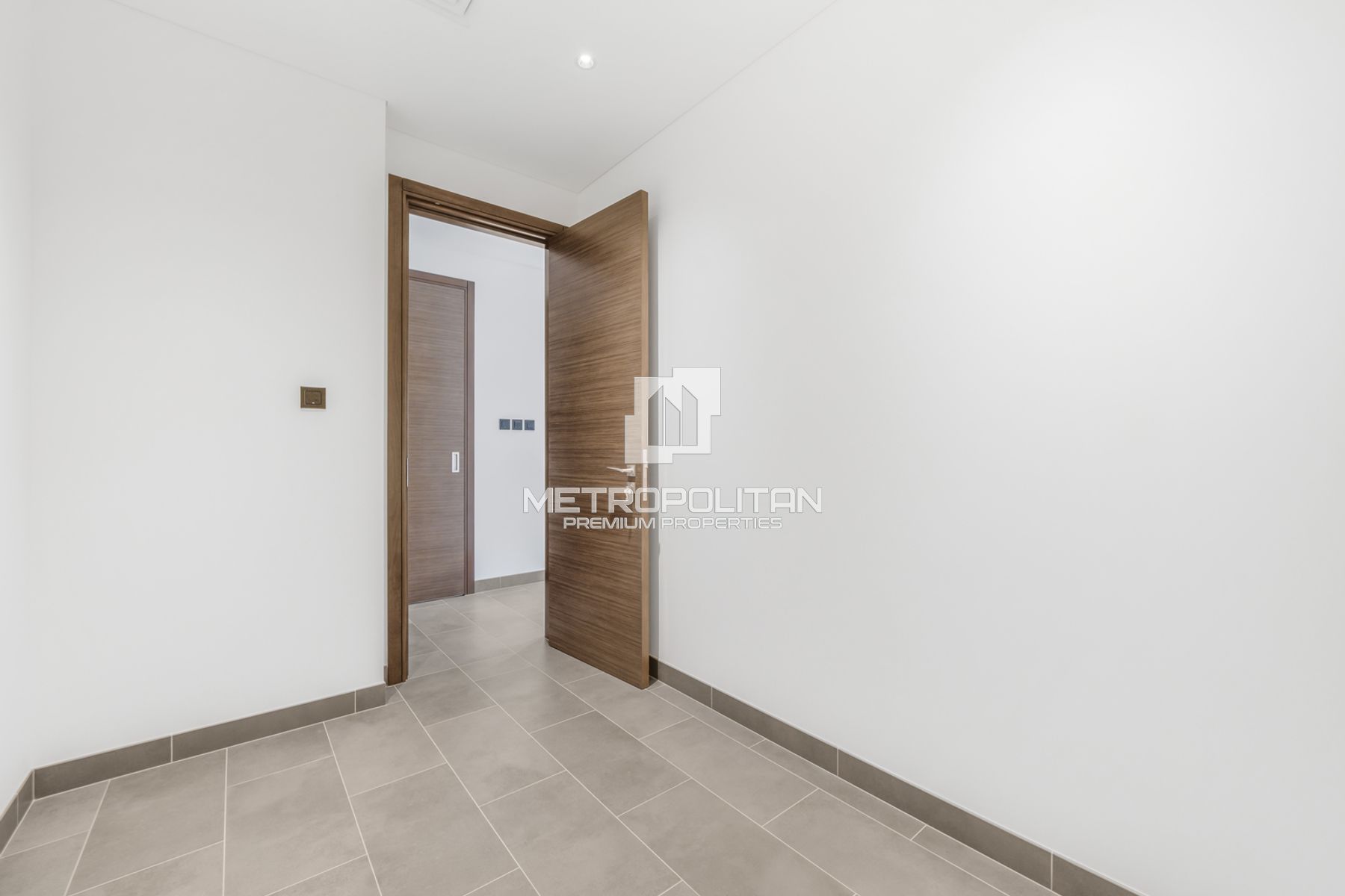 From 1st July 1 Bedroom With Study | Unfurnished