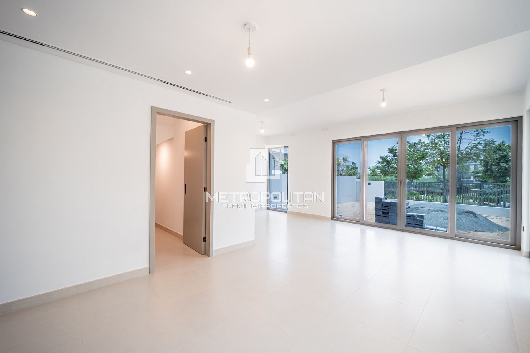 4BR Villa for Rent in Tilal Al Ghaf – MPR-6970 photo-4